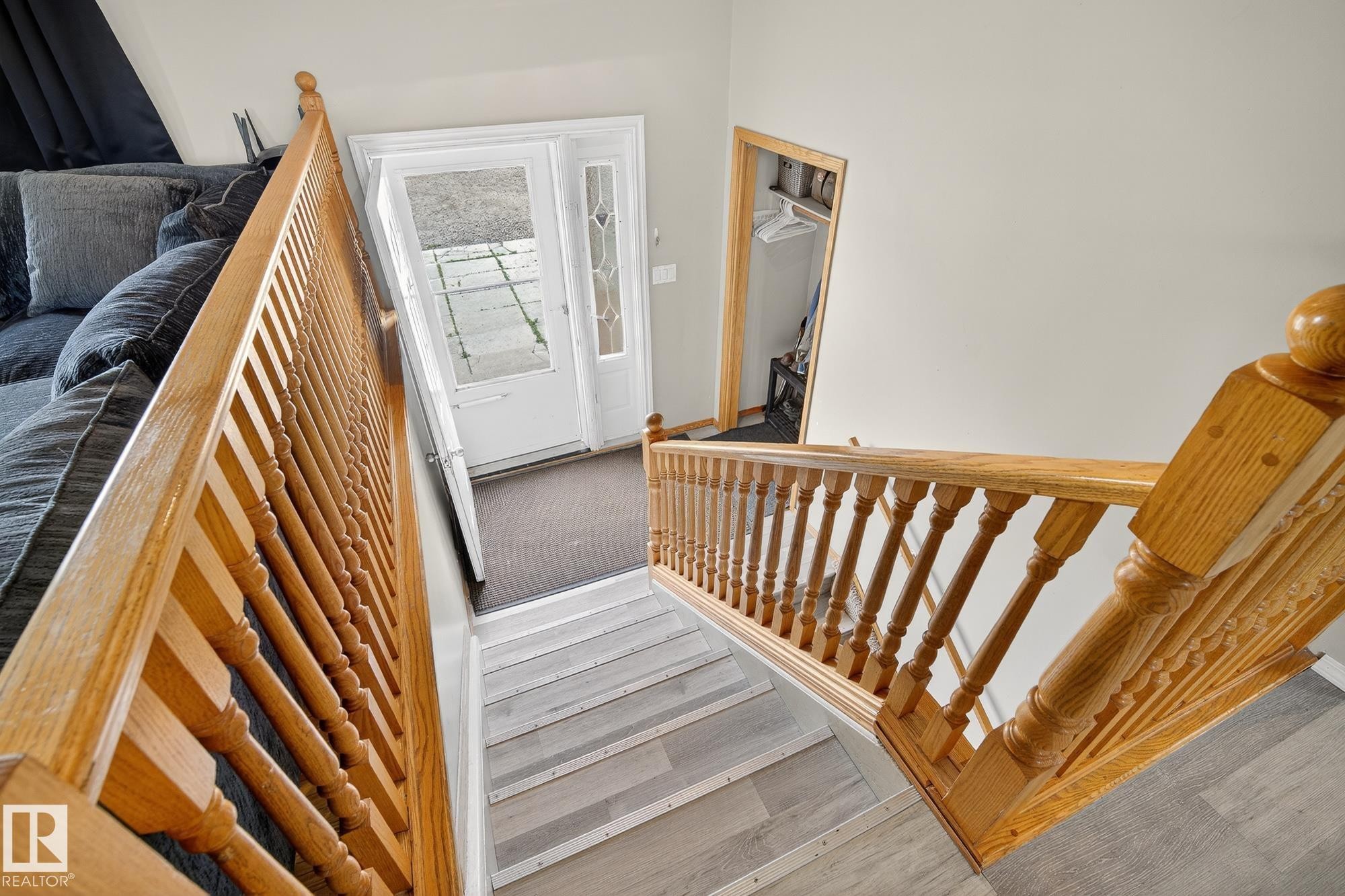 












320 1 Avenue

,
Thorhild,




AB
T0A 3J0

