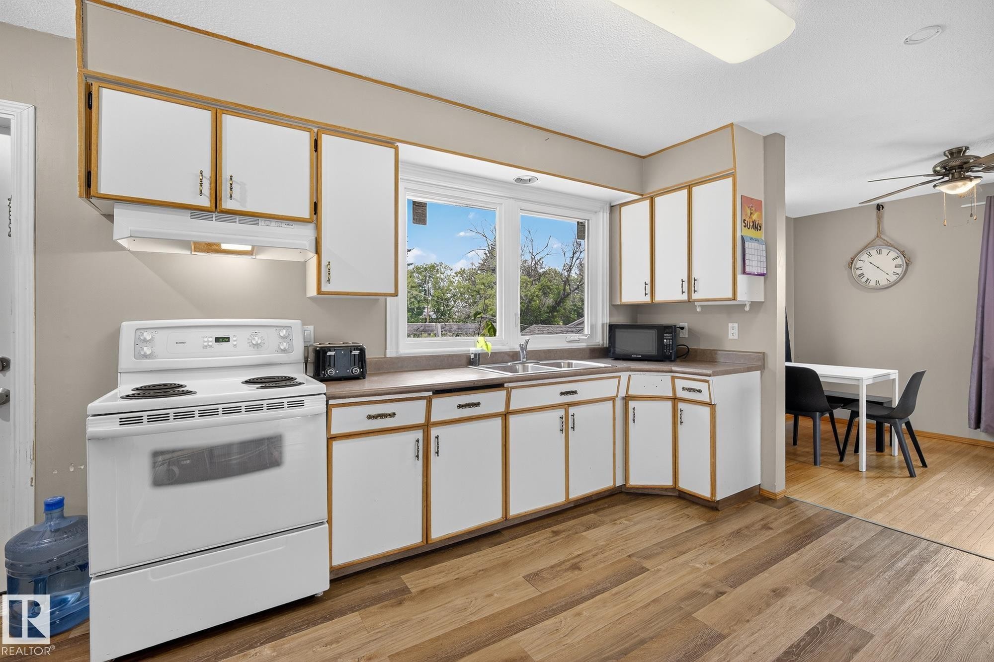 












320 1 Avenue

,
Thorhild,




AB
T0A 3J0


