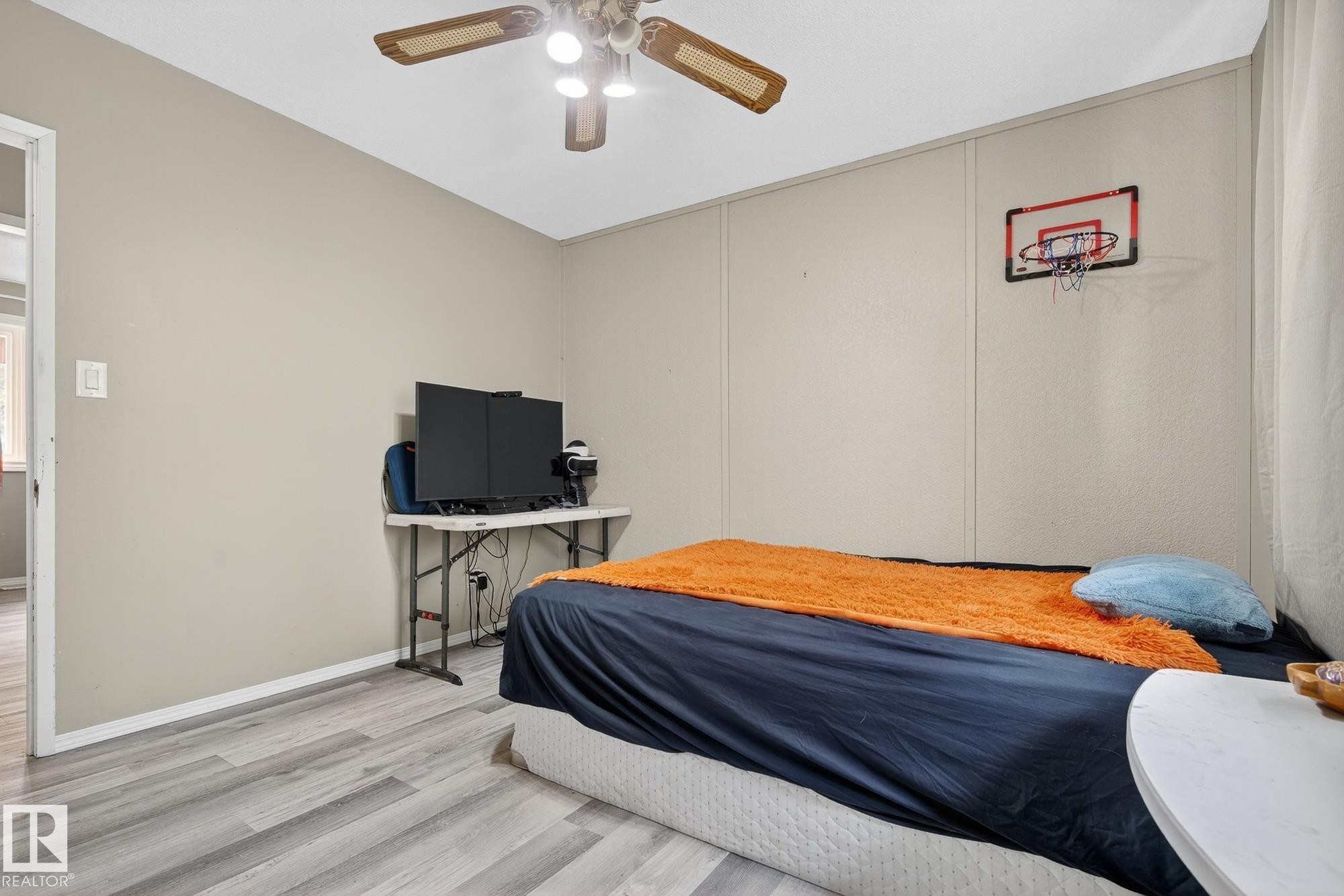 












320 1 Avenue

,
Thorhild,




AB
T0A 3J0

