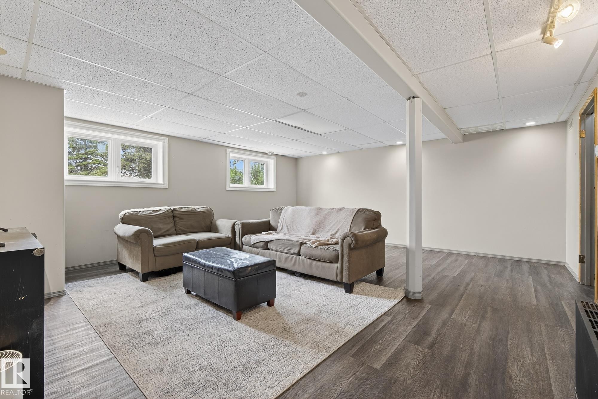 












320 1 Avenue

,
Thorhild,




AB
T0A 3J0

