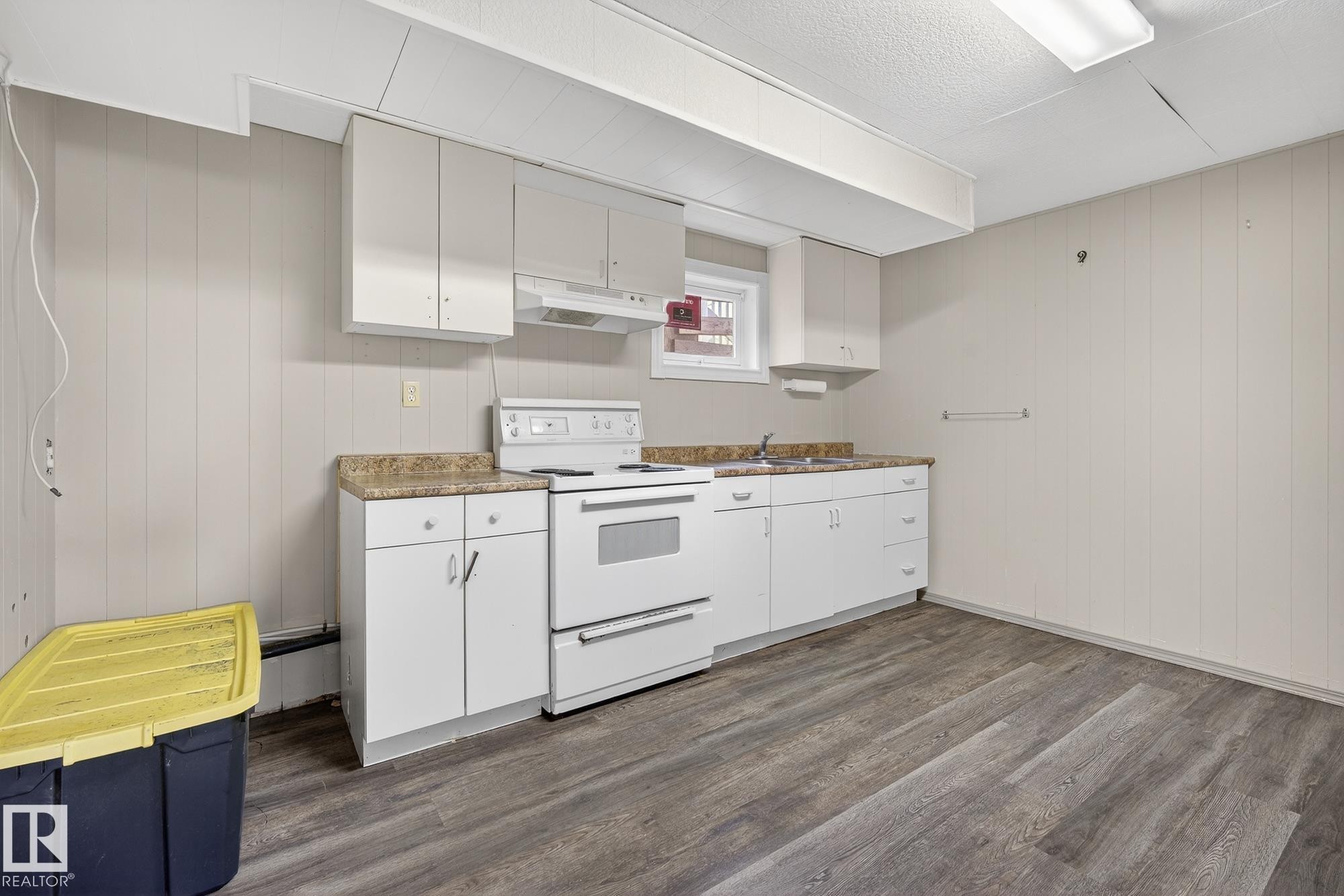 












320 1 Avenue

,
Thorhild,




AB
T0A 3J0

