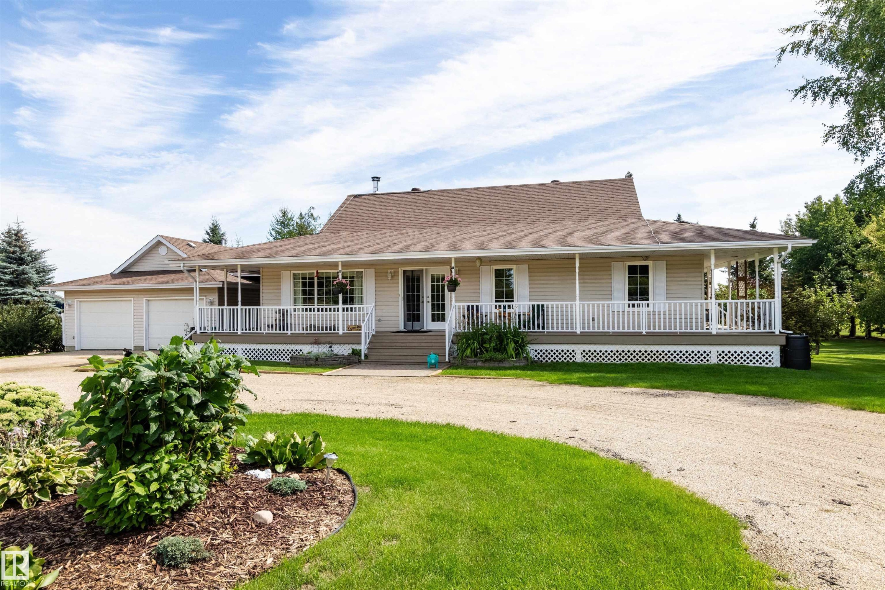 












10 2311 TWP ROAD 530

,
Rural Parkland County,




AB
T7Y 3M8

