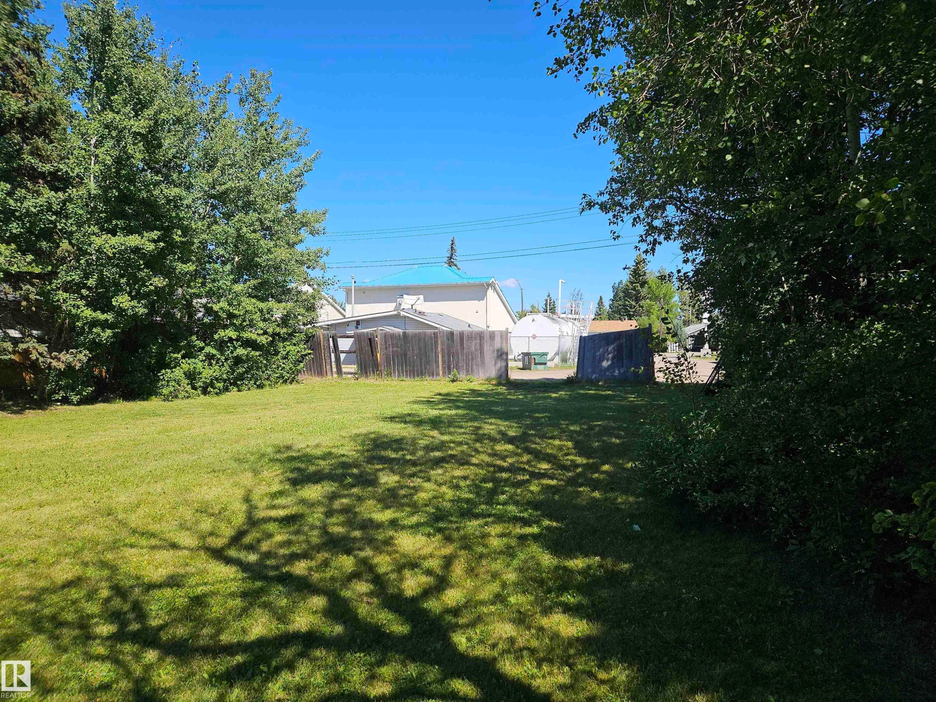 












4719 48 Street

,
Rural Lac Ste. Anne County,







AB
T0E 0A0

