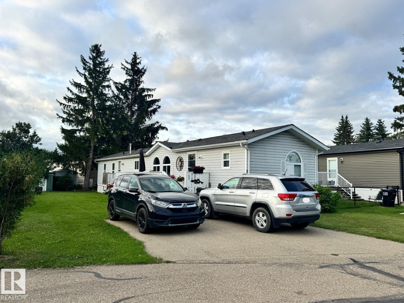 












388 evergreen Park NW

,
Edmonton,




AB
T5Y 4M2

