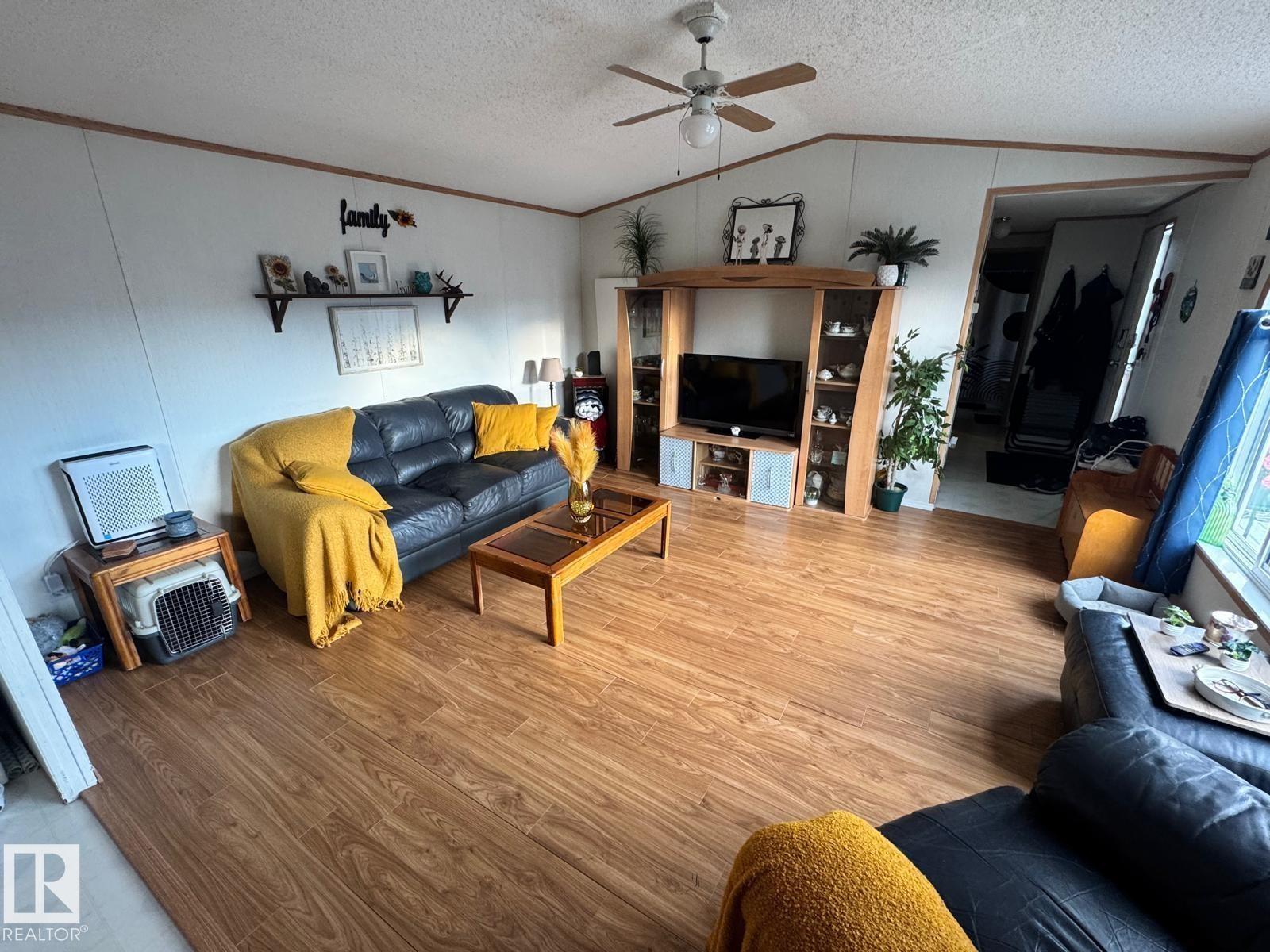 












388 evergreen Park NW

,
Edmonton,




AB
T5Y 4M2

