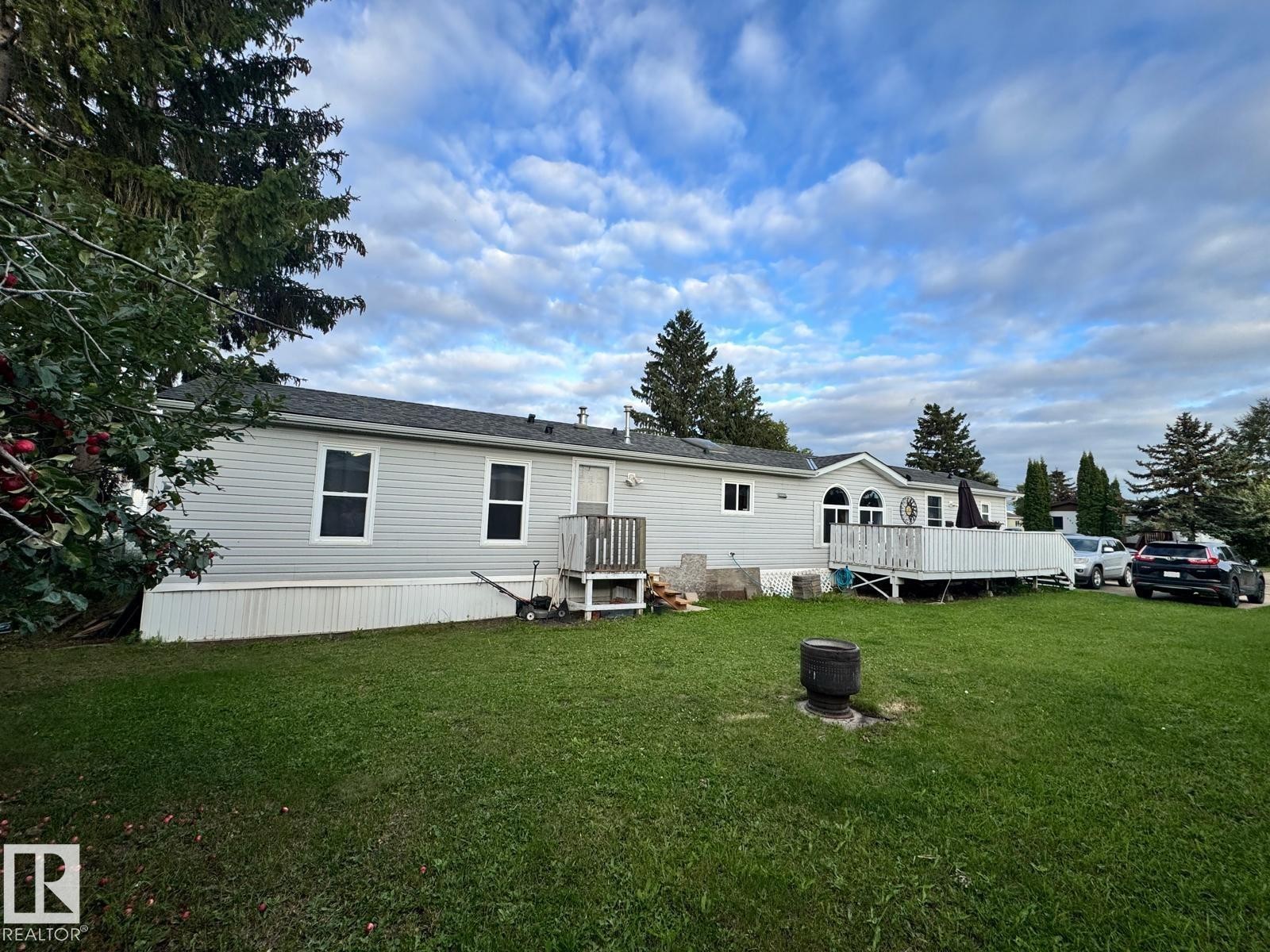 












388 evergreen Park NW

,
Edmonton,




AB
T5Y 4M2

