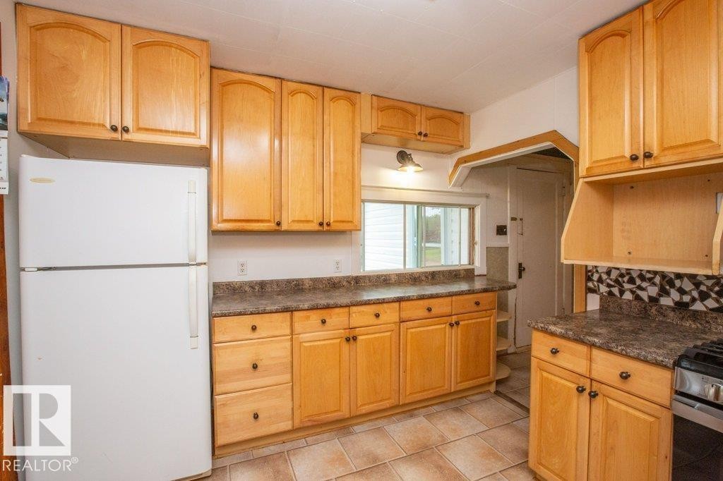 












26308 Hwy 663

,
Rural Westlock County,




AB
T0G 0Y0

