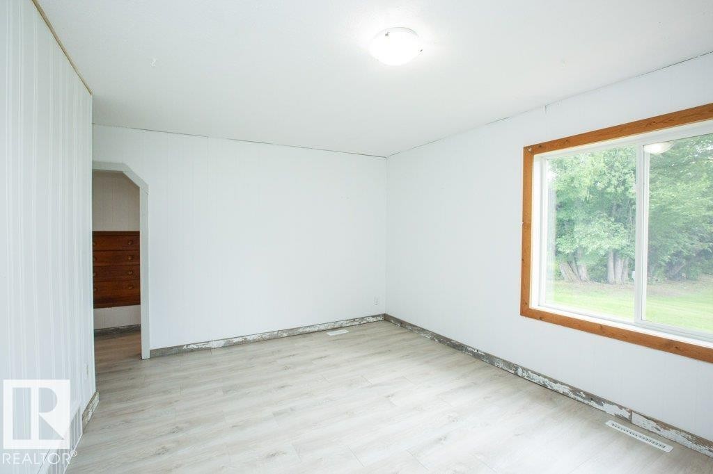 












26308 Hwy 663

,
Rural Westlock County,




AB
T0G 0Y0

