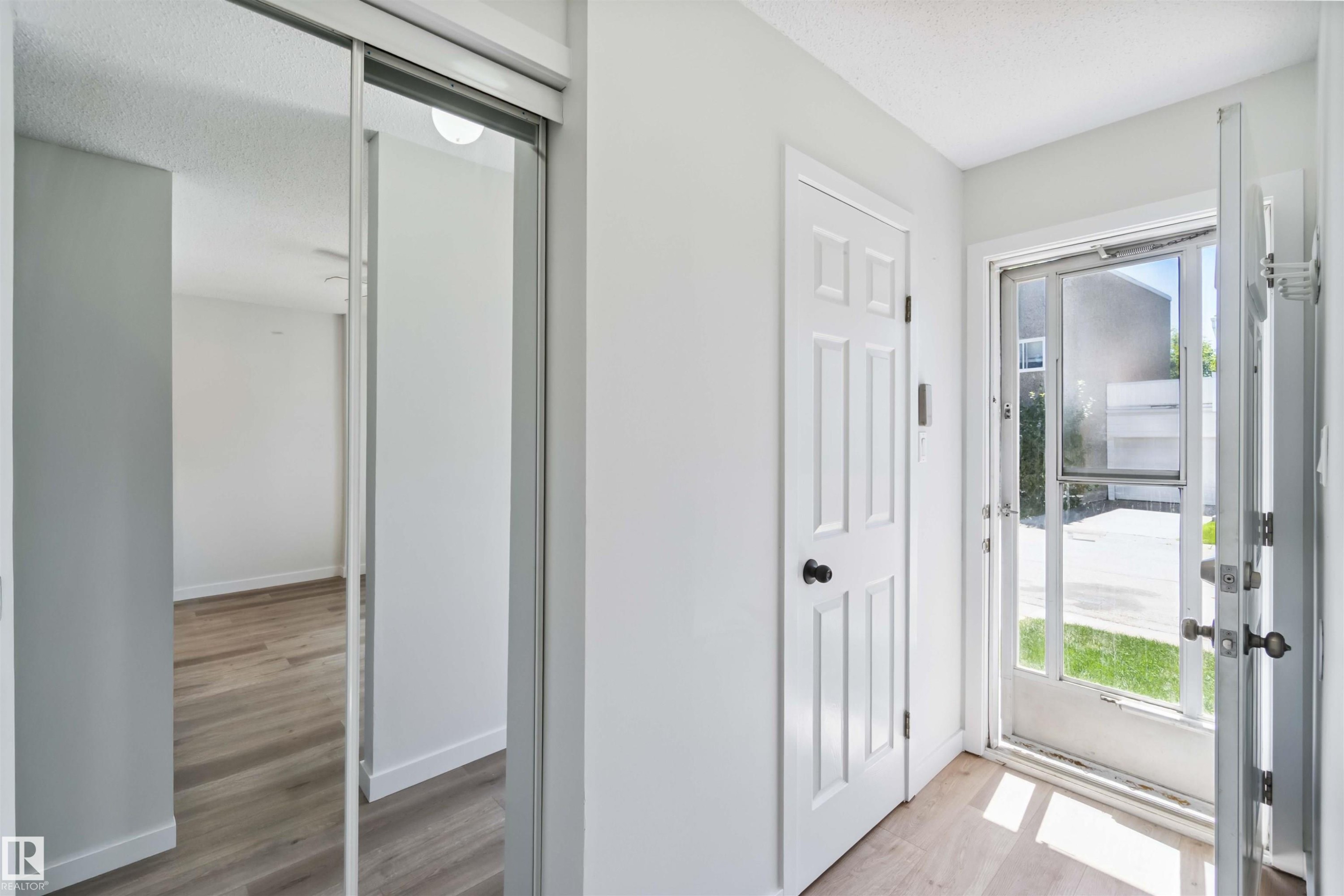 












1096 MILLBOURNE E

,
Edmonton,




AB
T6K 1W1


