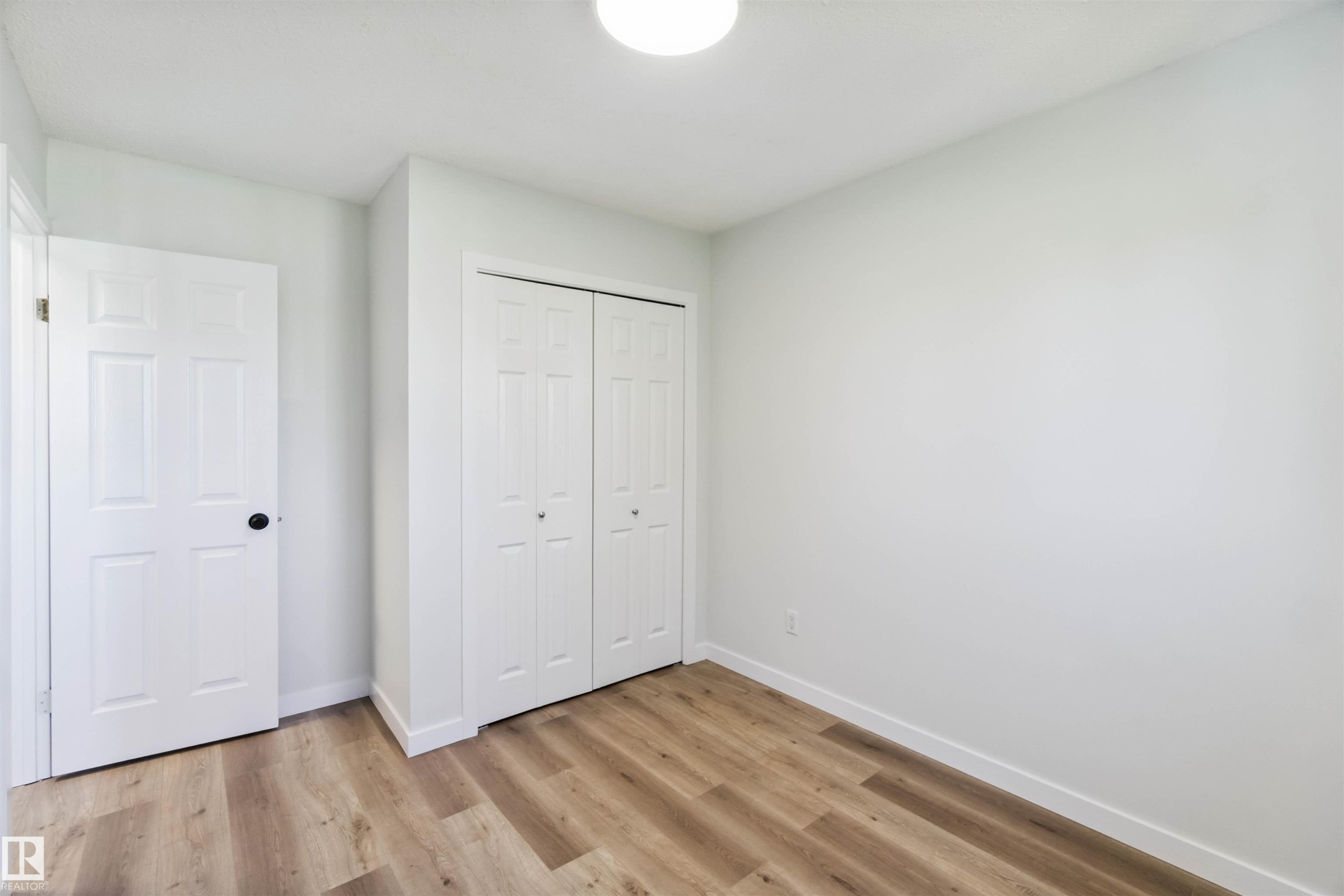 












1096 MILLBOURNE E

,
Edmonton,




AB
T6K 1W1

