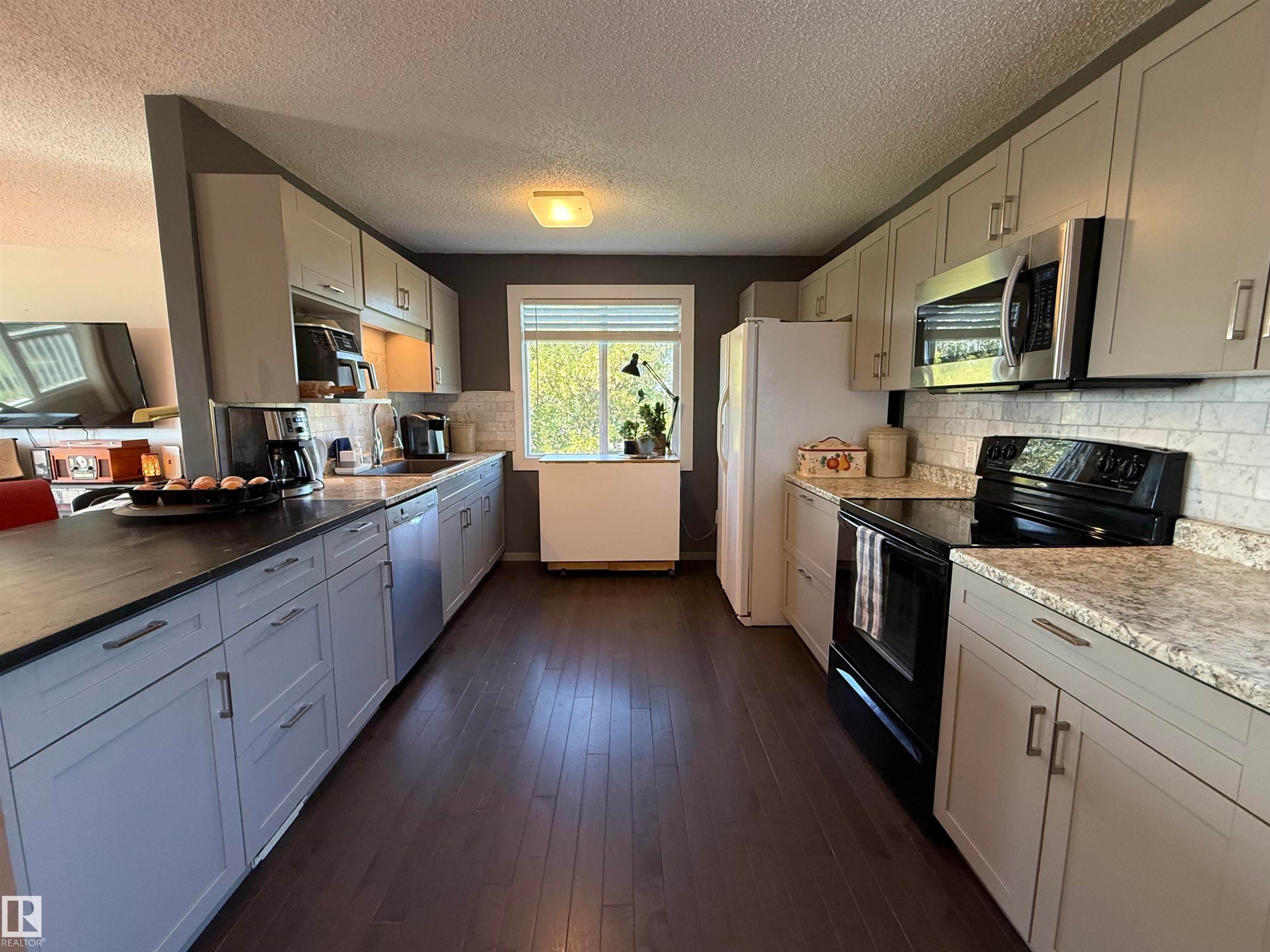 












56024 RGE RD 13

,
Rural Lac Ste. Anne County,




AB
T0E 1V0

