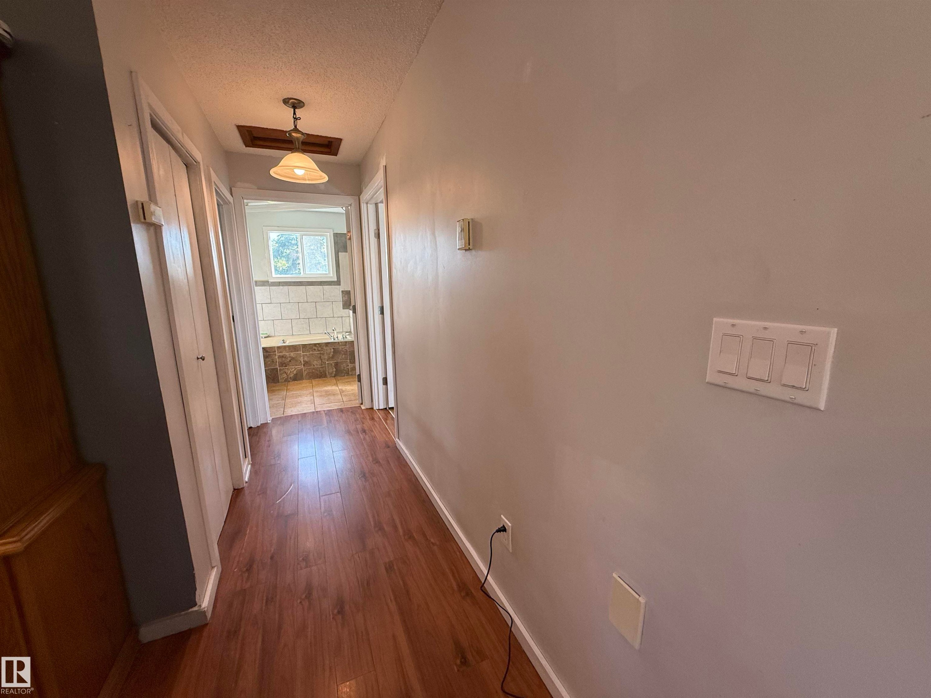 












56024 RGE RD 13

,
Rural Lac Ste. Anne County,




AB
T0E 1V0

