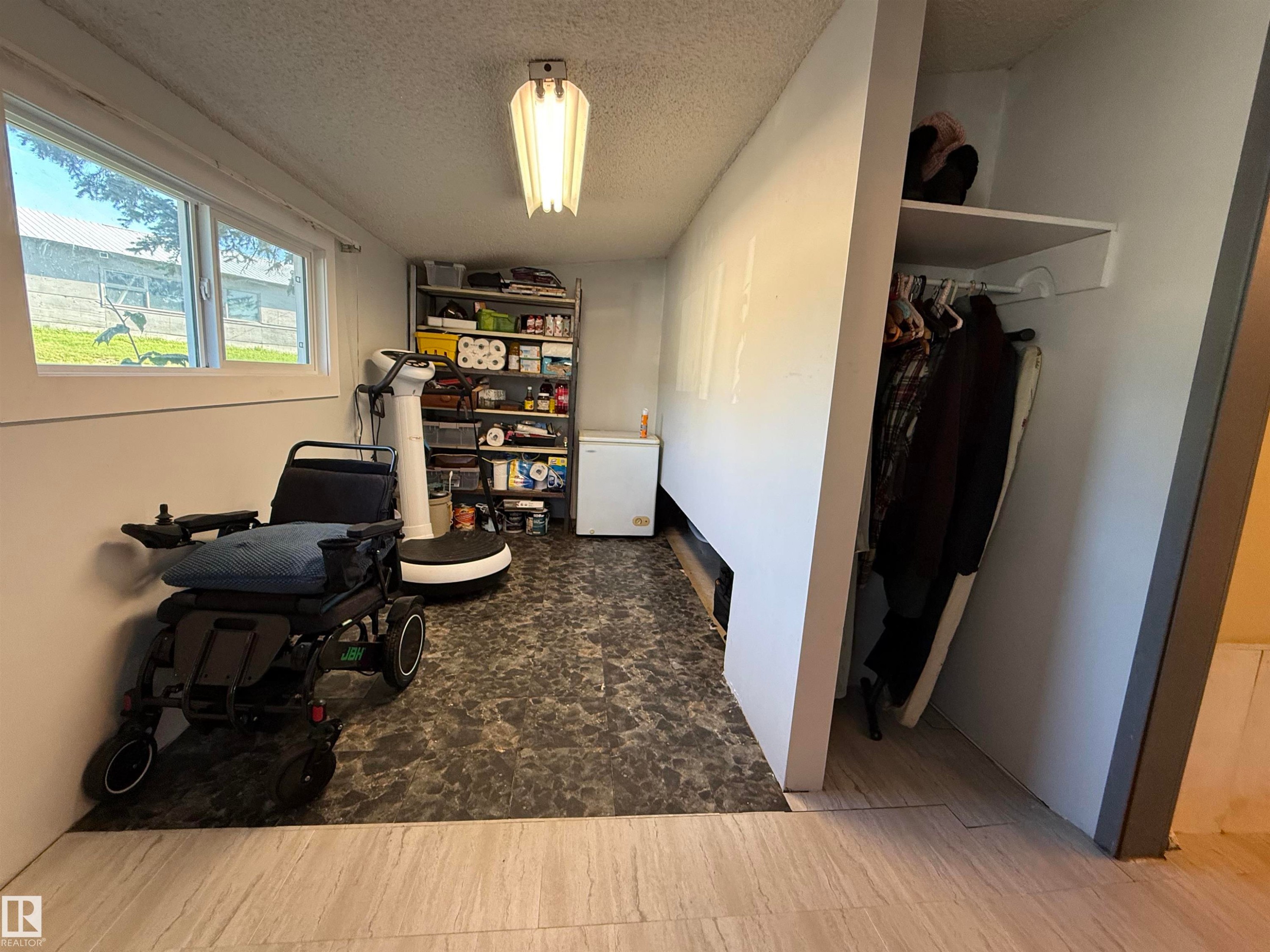 












56024 RGE RD 13

,
Rural Lac Ste. Anne County,




AB
T0E 1V0

