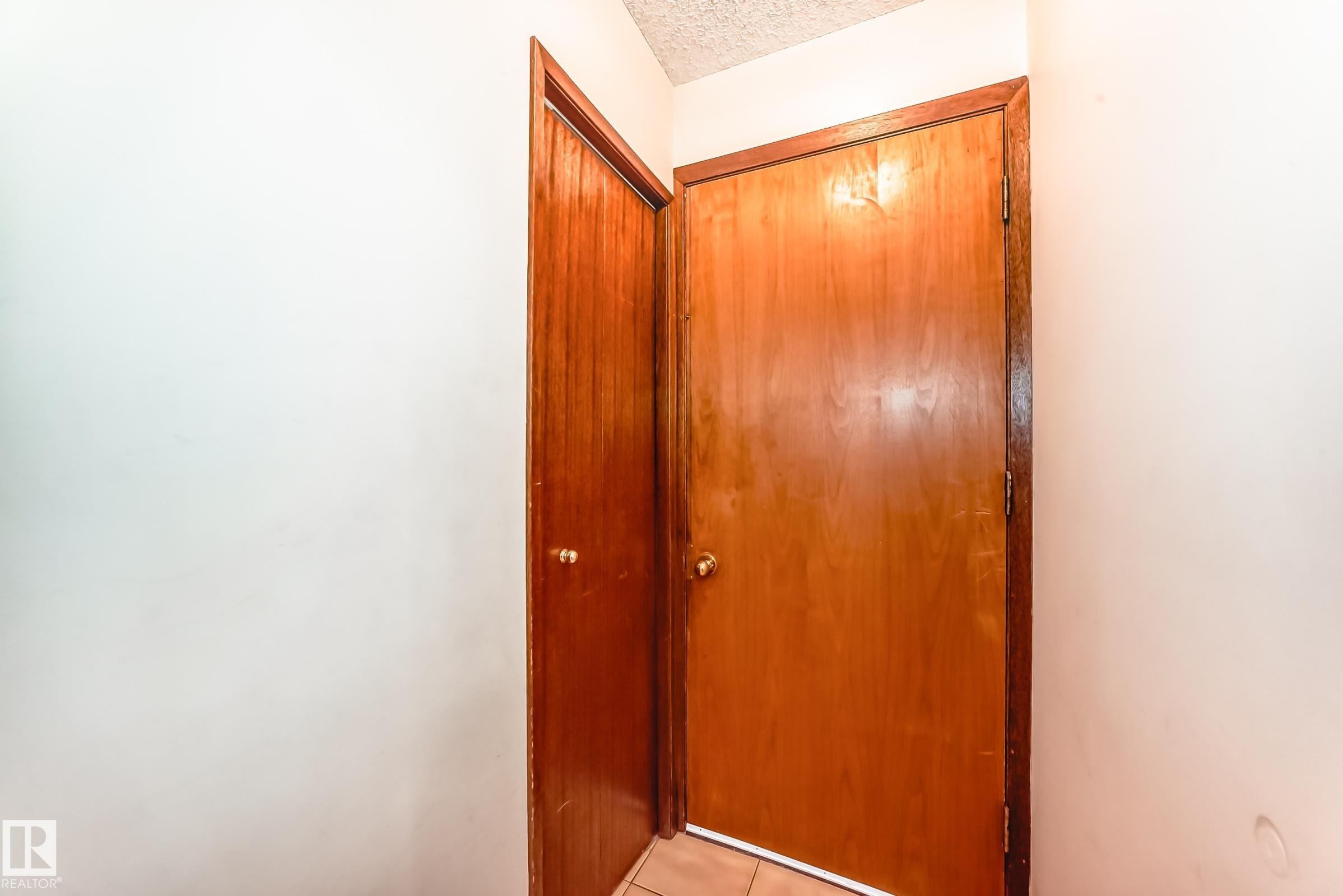 












8714 152B Avenue

,
Edmonton,




AB
T5E 6H2

