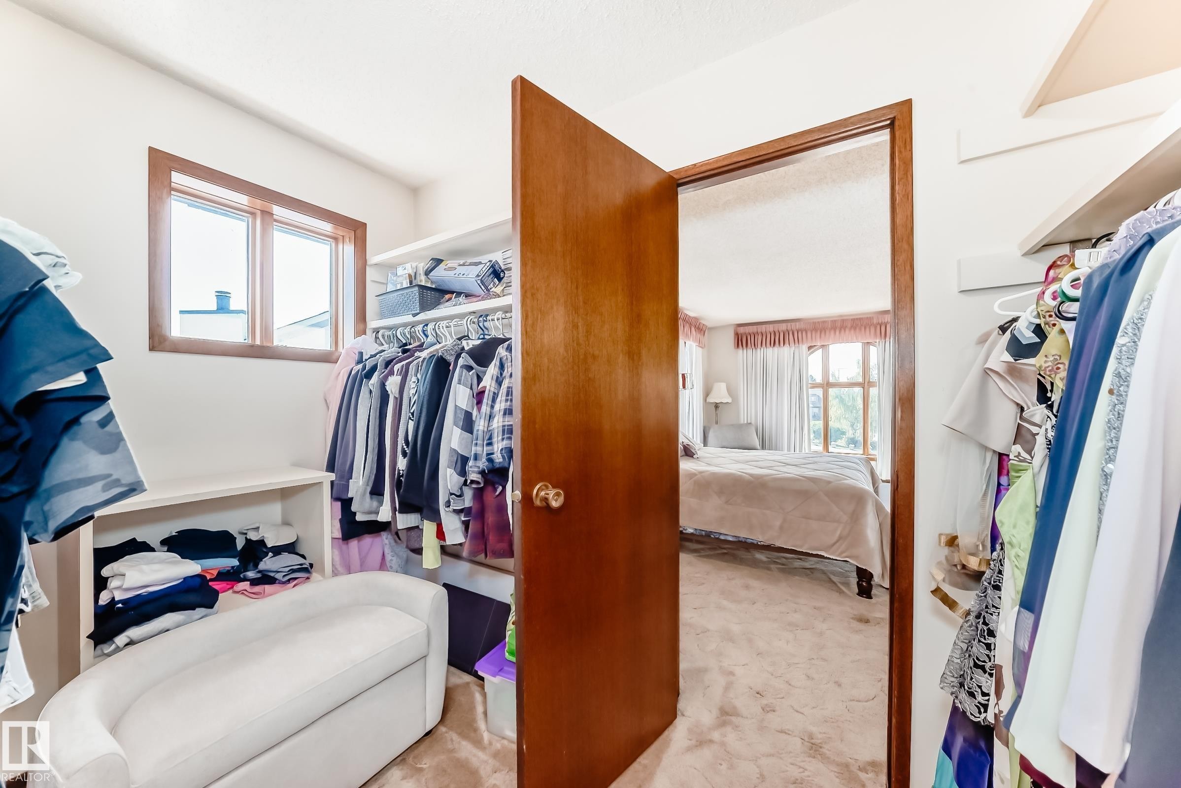 












8714 152B Avenue

,
Edmonton,




AB
T5E 6H2

