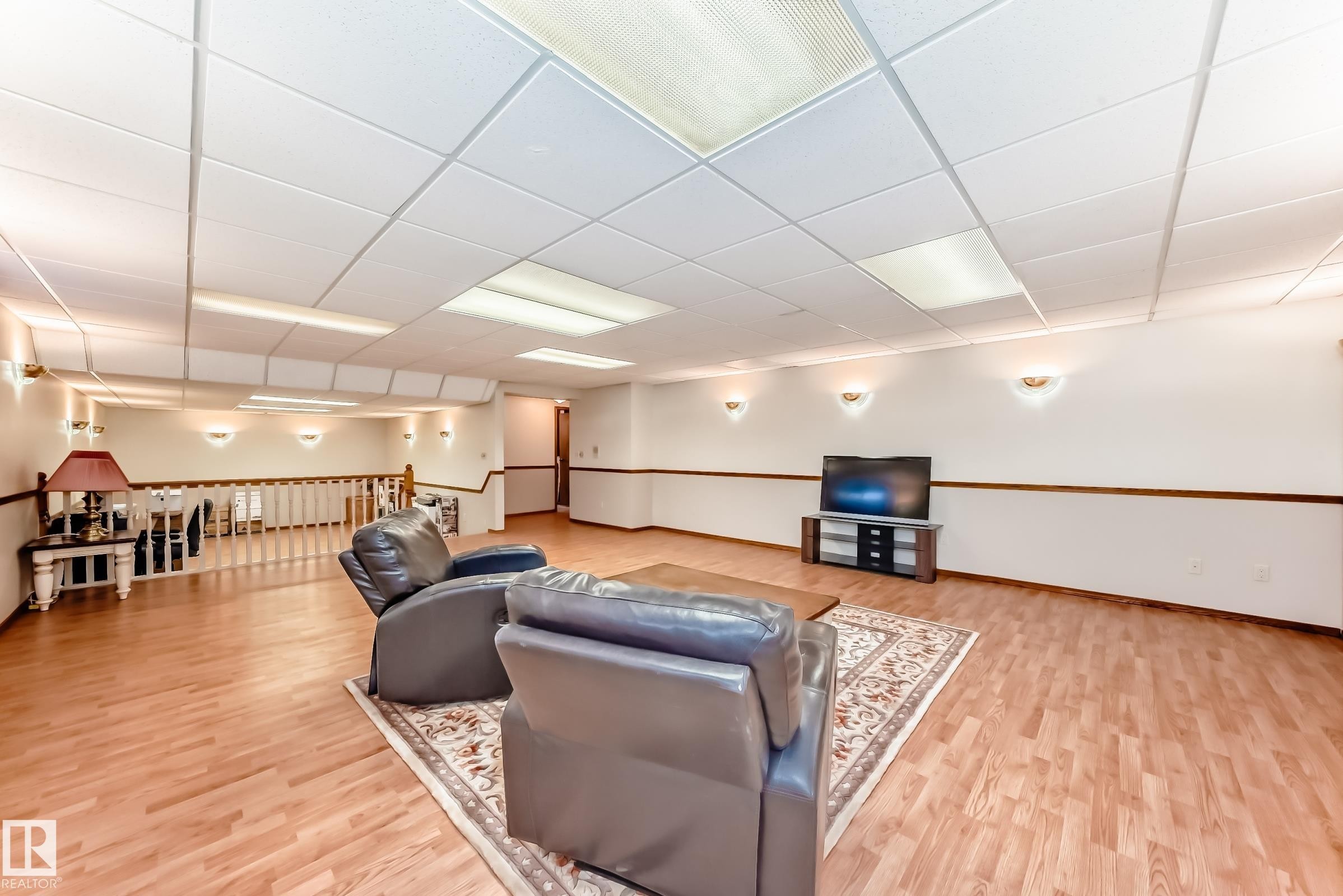 












8714 152B Avenue

,
Edmonton,




AB
T5E 6H2

