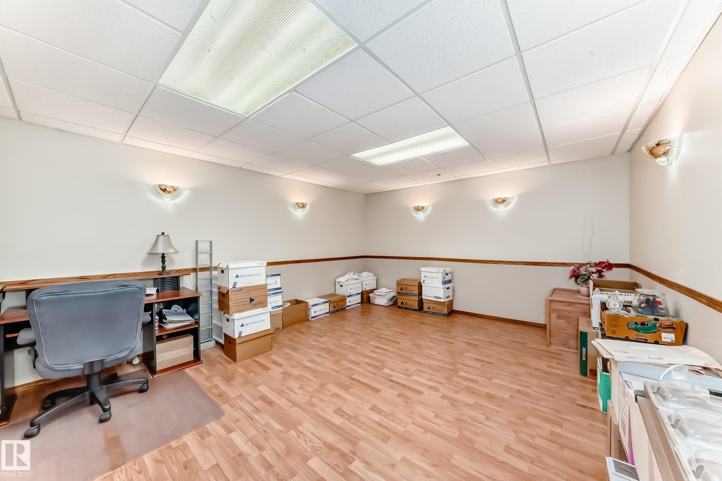 












8714 152B Avenue

,
Edmonton,




AB
T5E 6H2

