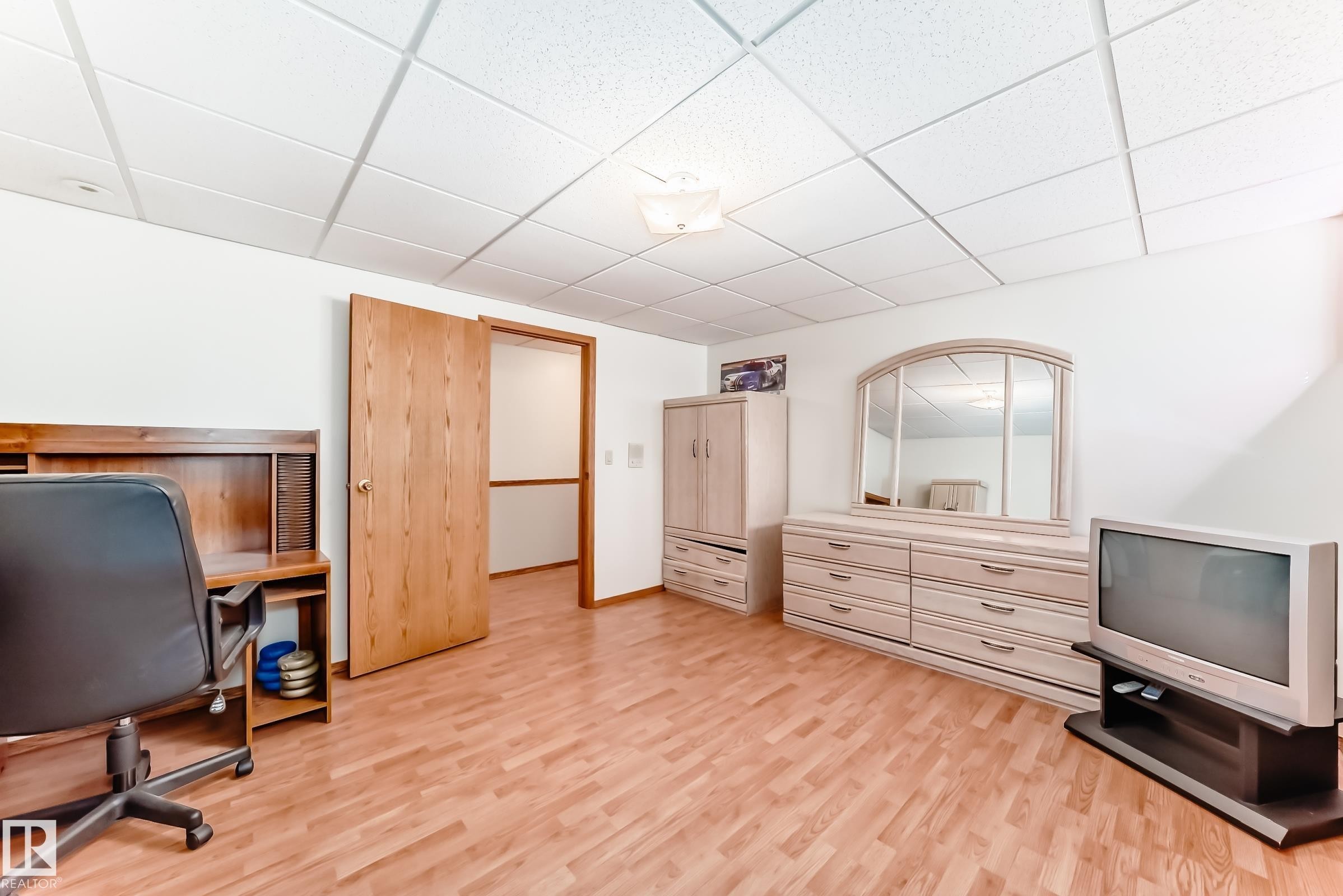 












8714 152B Avenue

,
Edmonton,




AB
T5E 6H2

