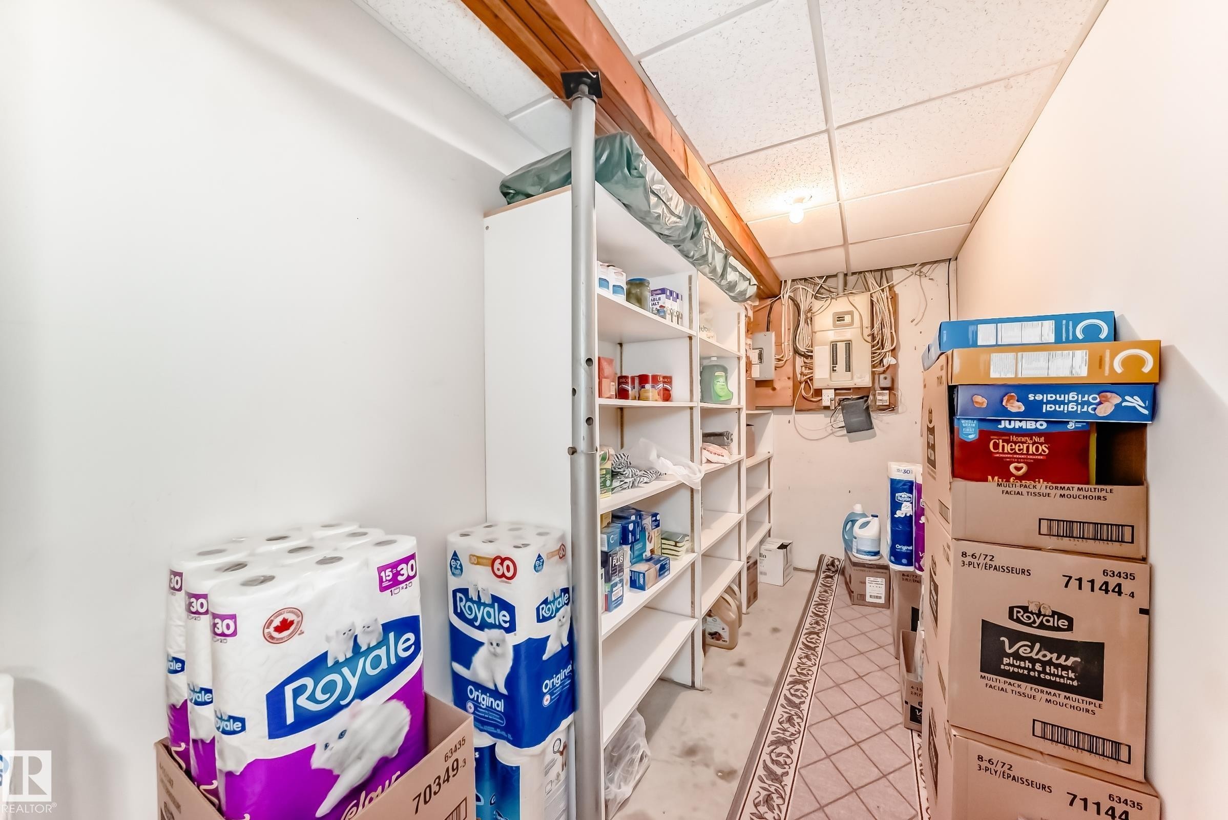 












8714 152B Avenue

,
Edmonton,




AB
T5E 6H2

