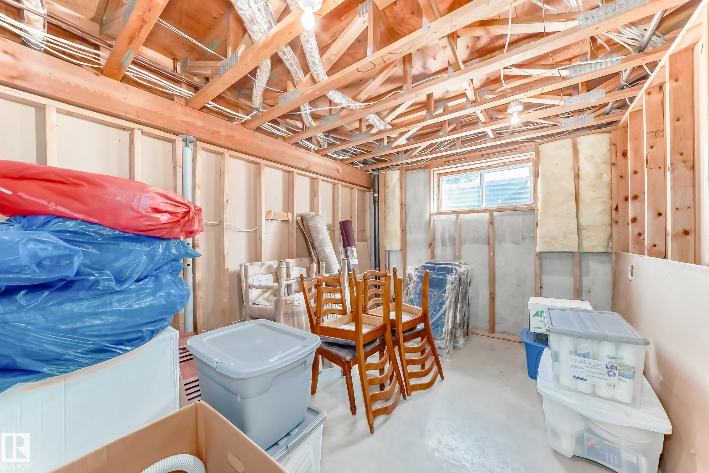 












8714 152B Avenue

,
Edmonton,




AB
T5E 6H2

