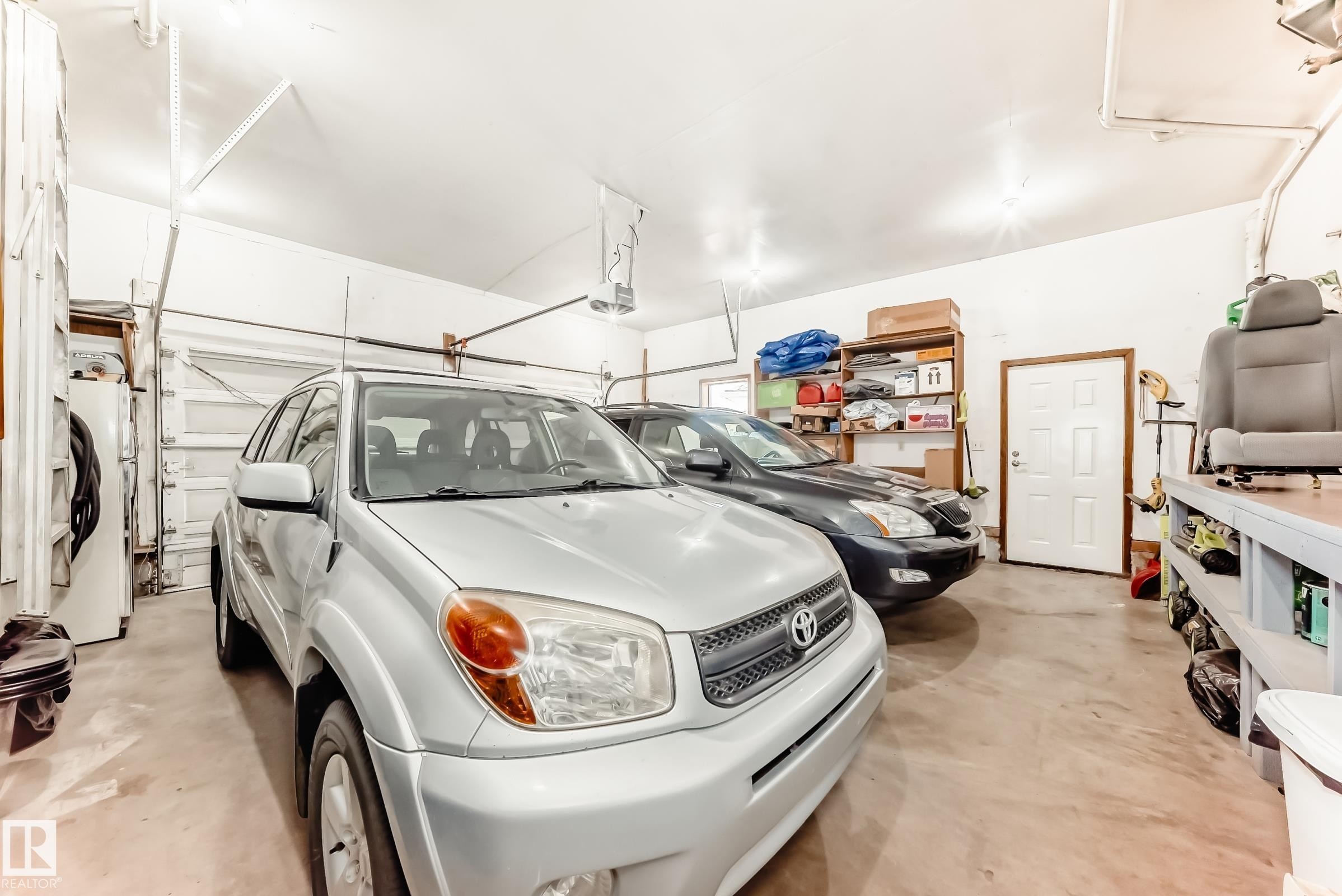 












8714 152B Avenue

,
Edmonton,




AB
T5E 6H2

