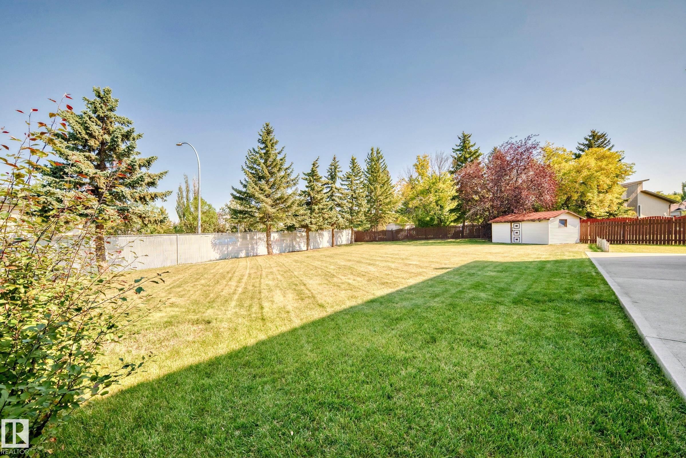 












8714 152B Avenue

,
Edmonton,




AB
T5E 6H2

