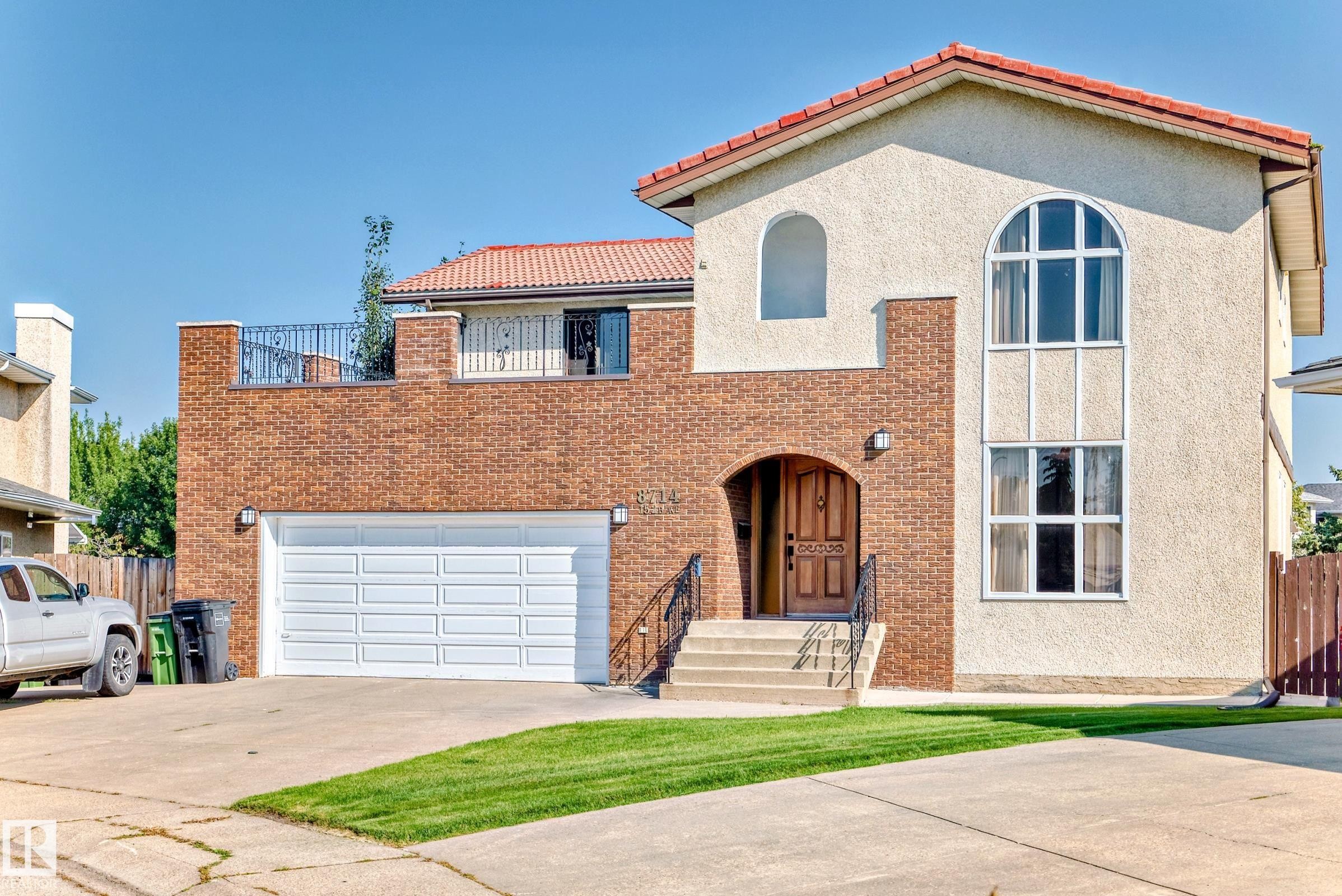 












8714 152B Avenue

,
Edmonton,




AB
T5E 6H2

