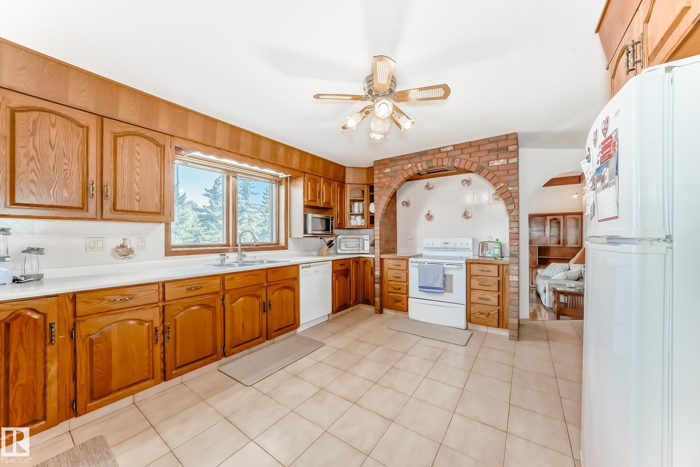 












8714 152B Avenue

,
Edmonton,




AB
T5E 6H2

