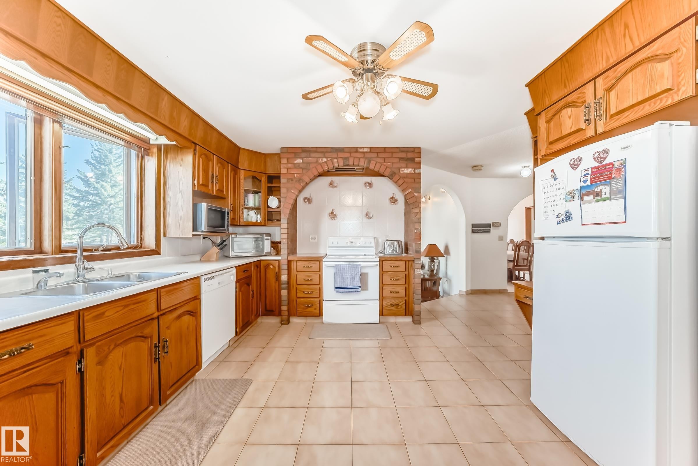 












8714 152B Avenue

,
Edmonton,




AB
T5E 6H2

