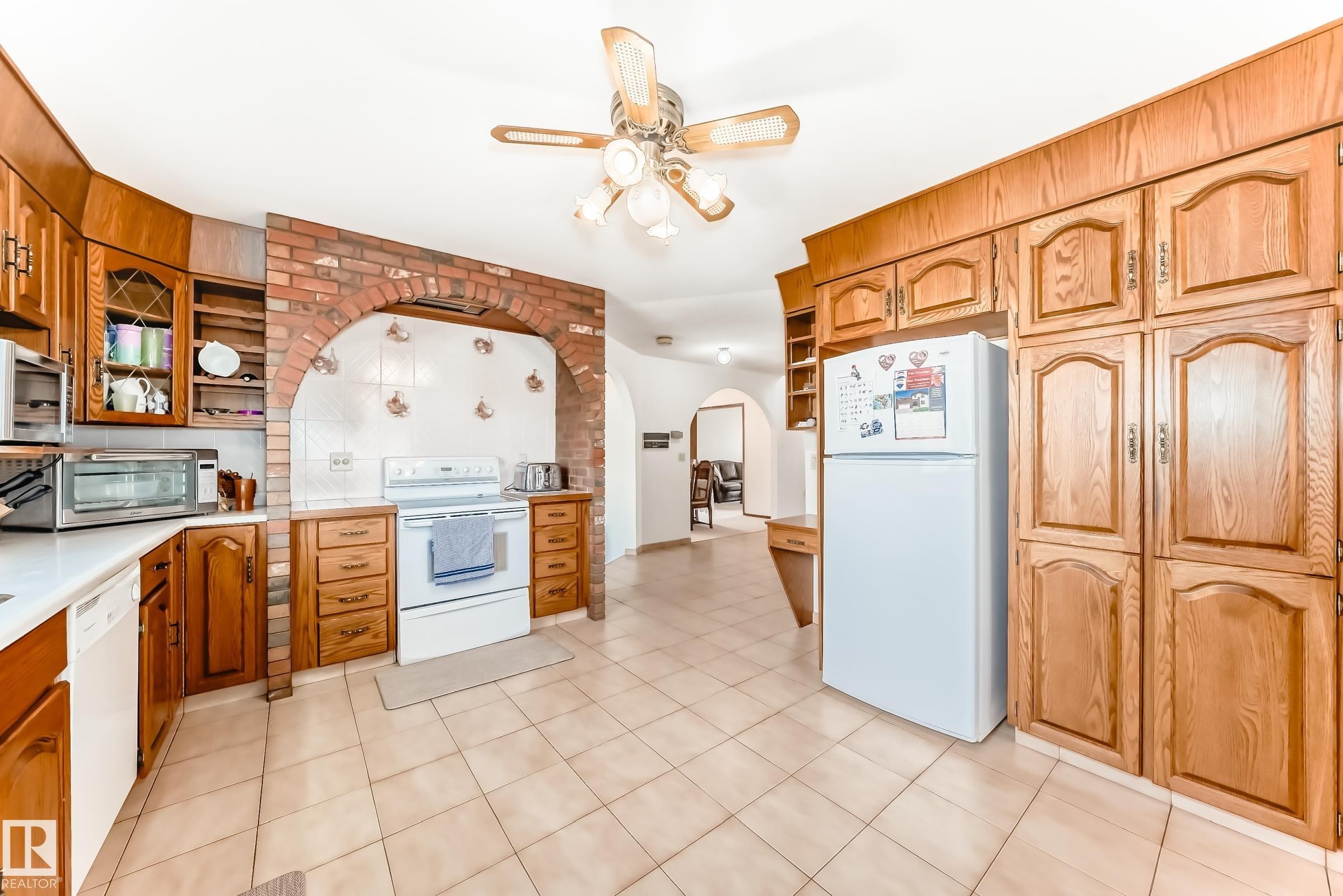 












8714 152B Avenue

,
Edmonton,




AB
T5E 6H2

