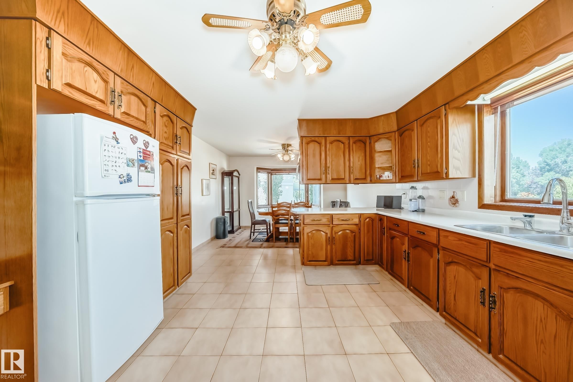 












8714 152B Avenue

,
Edmonton,




AB
T5E 6H2

