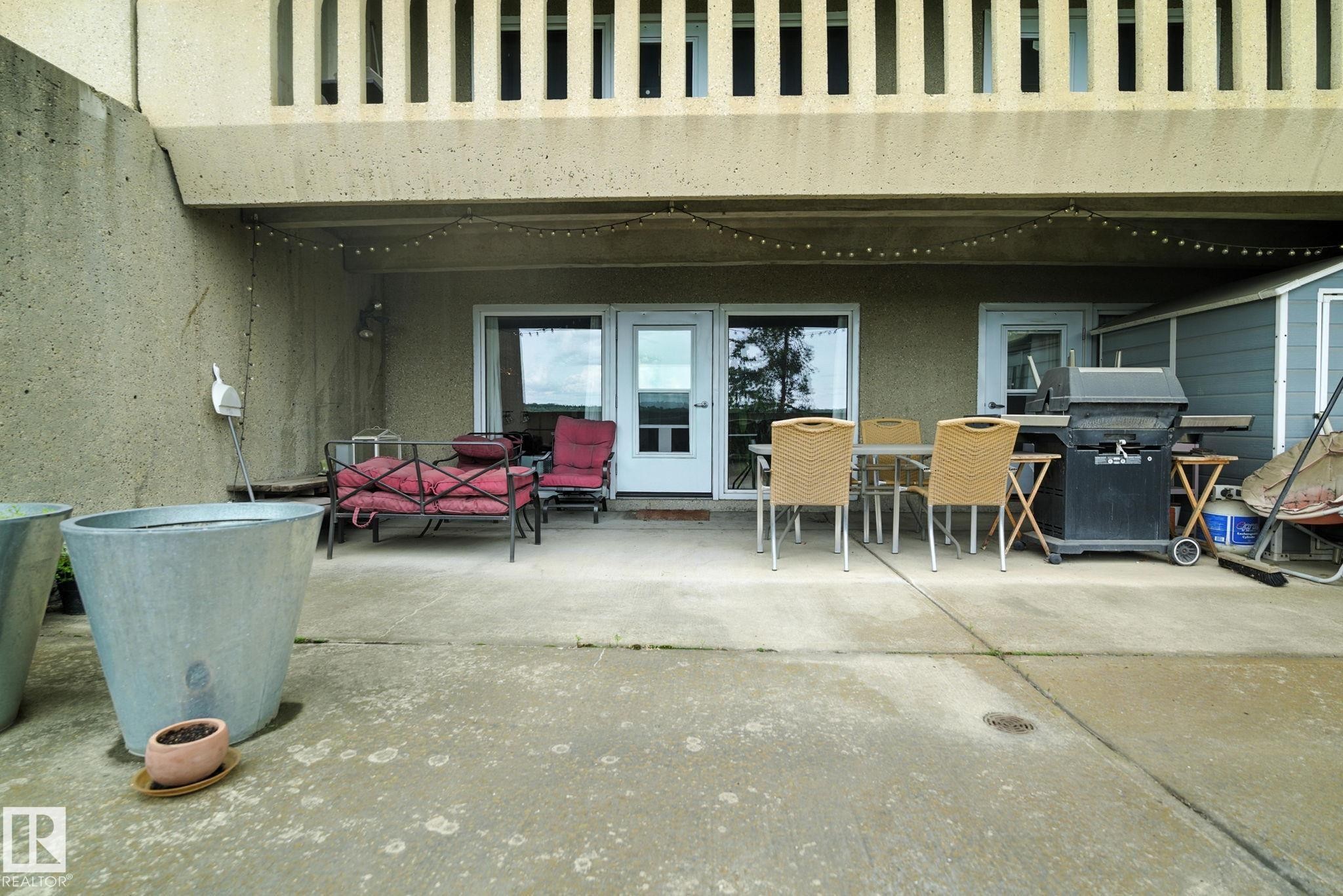












306 9918 101 Street

,
Edmonton,




AB
T5K 2L1

