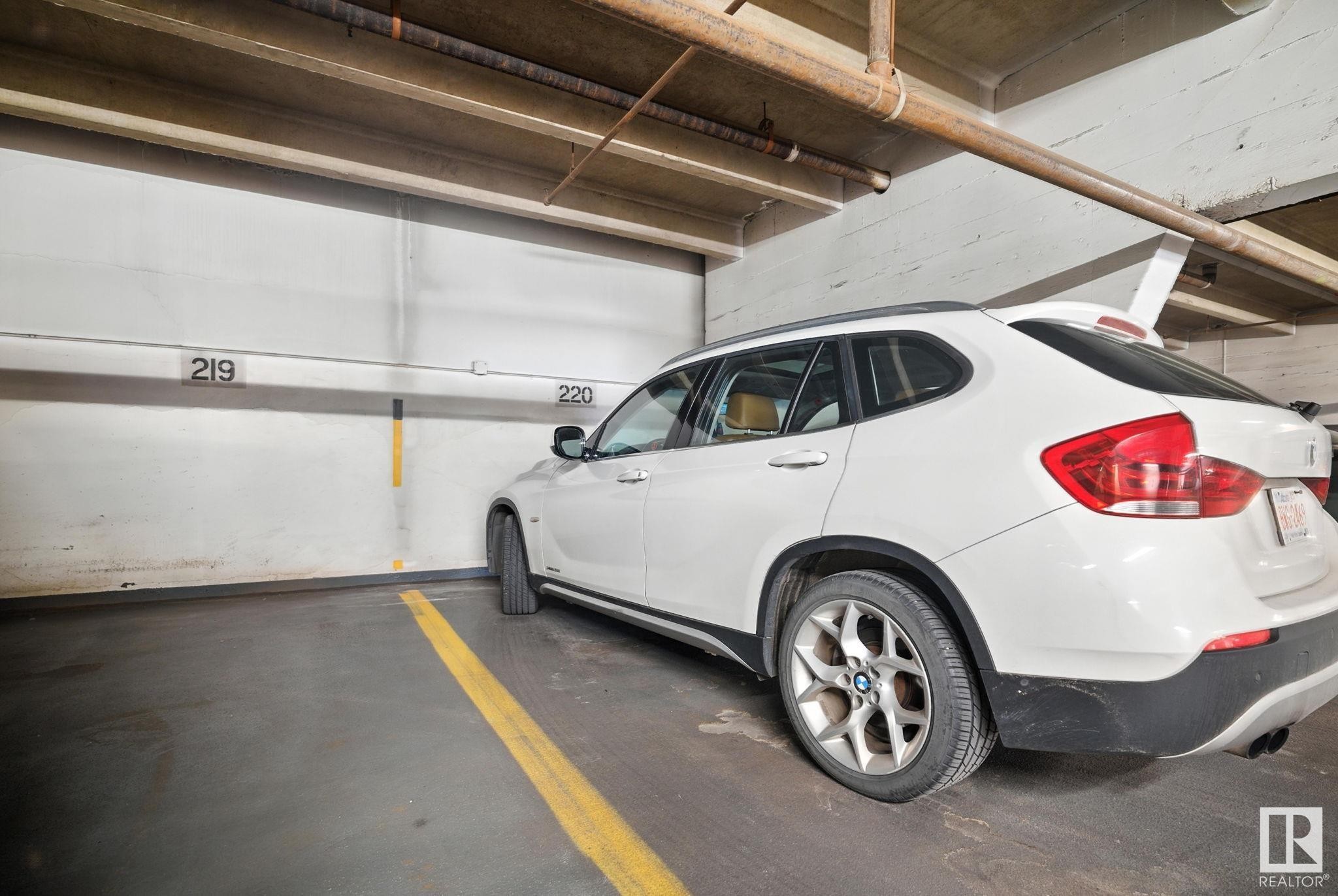












306 9918 101 Street

,
Edmonton,




AB
T5K 2L1

