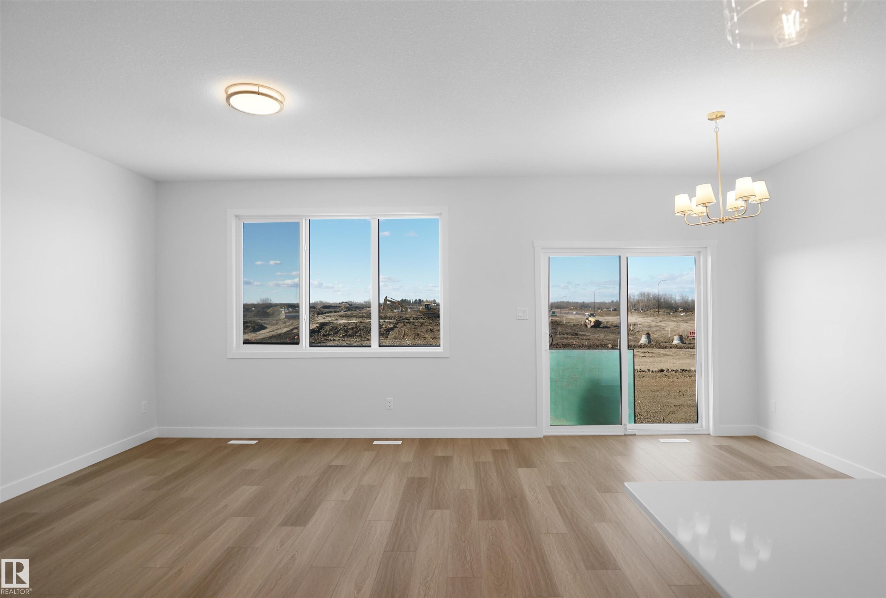 












2124 210 Street

,
Edmonton,




AB
T6M 1P7

