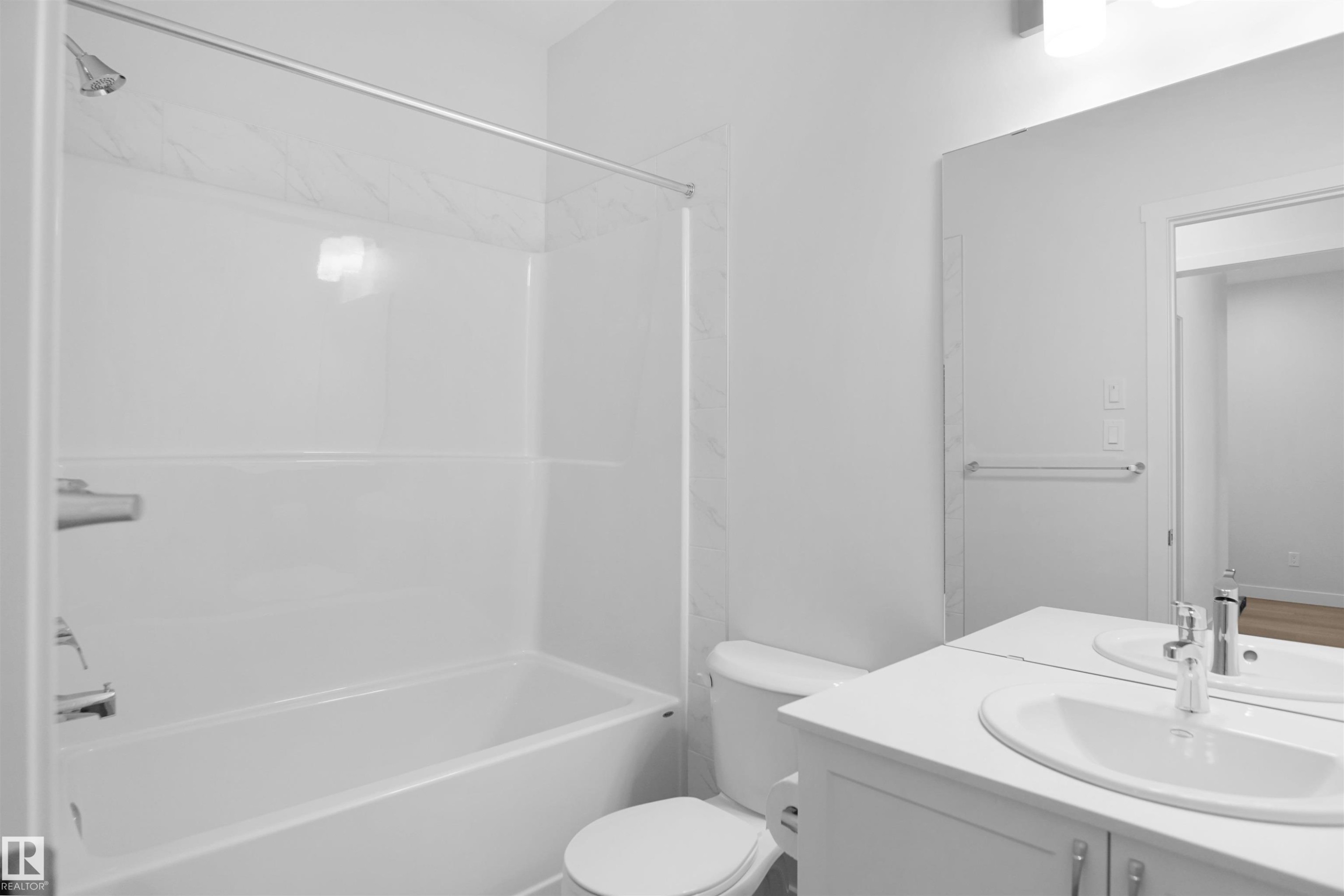 












2124 210 Street

,
Edmonton,




AB
T6M 1P7

