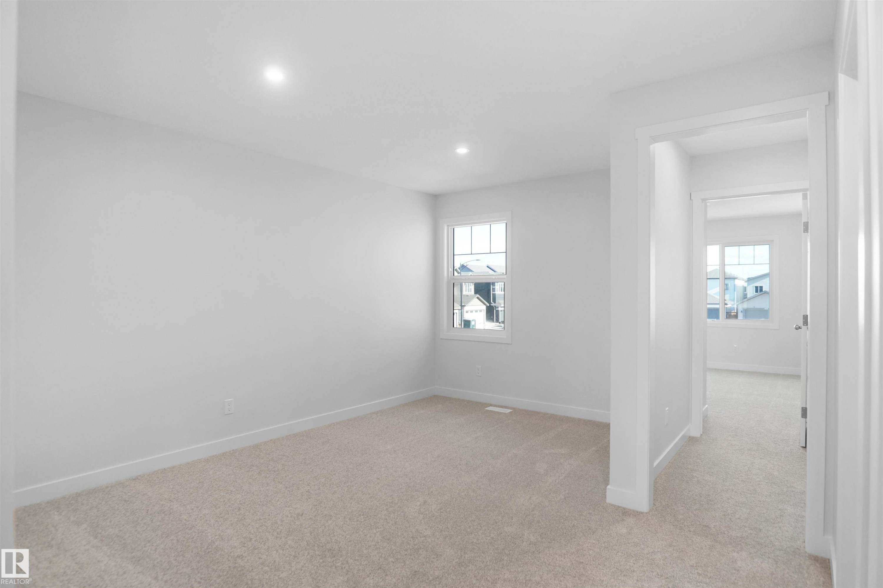 












2124 210 Street

,
Edmonton,




AB
T6M 1P7

