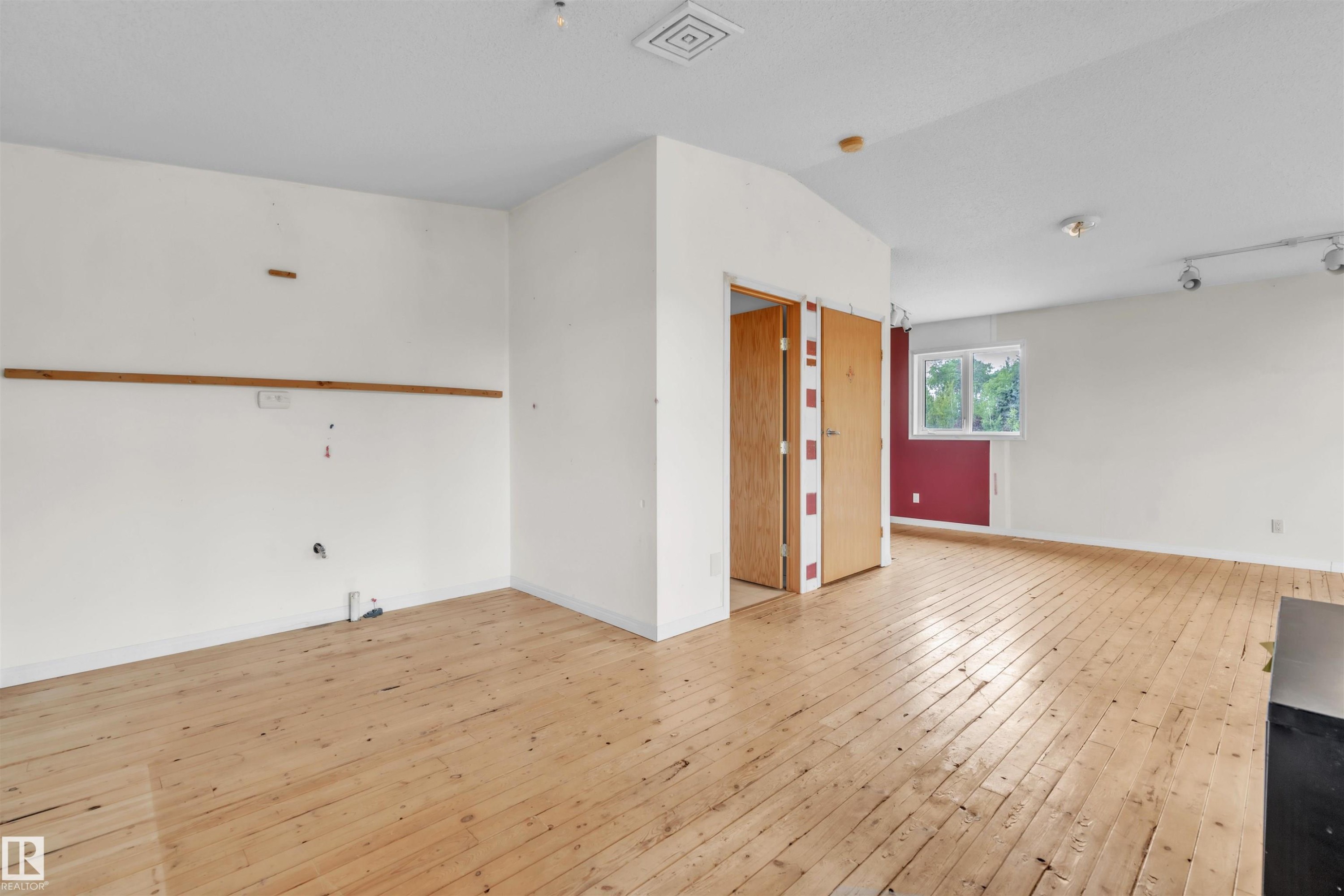 












63311 Rge Rd 433

,
Rural Bonnyville M.D.,




AB
T9M 1P2

