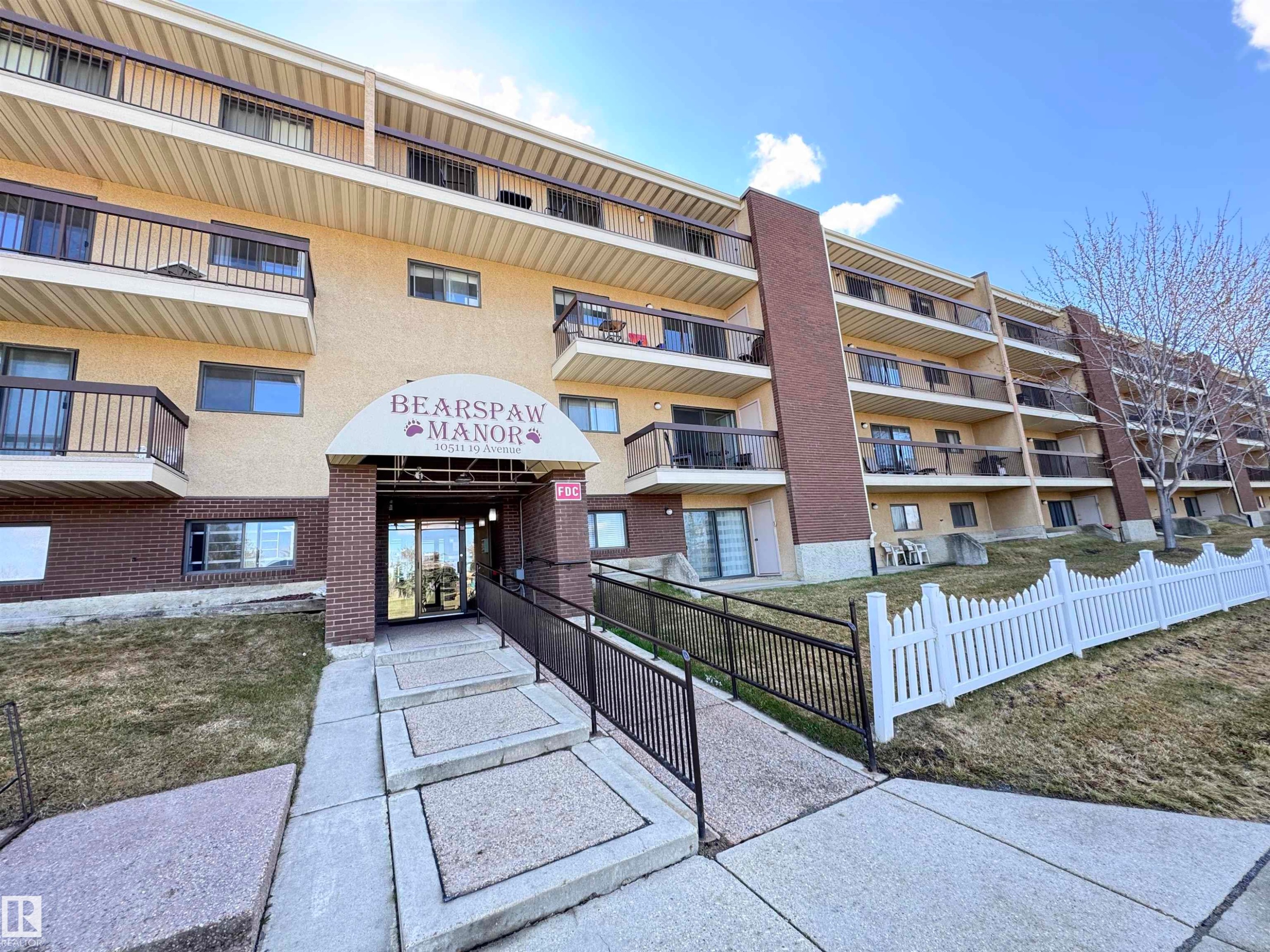 












110 10511 19 Avenue

,
Edmonton,




AB
T6T 5S8

