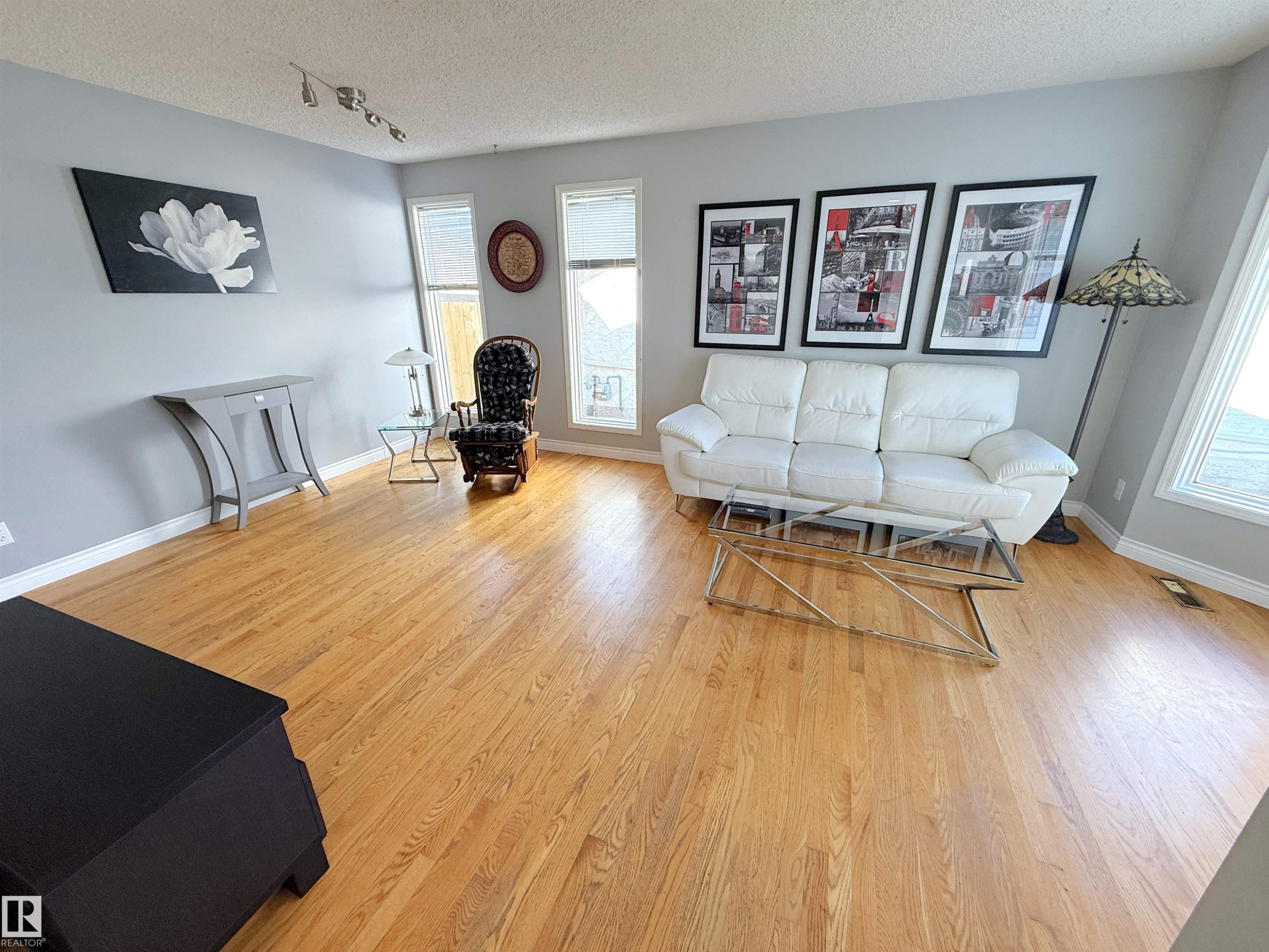 












123 WESTBOURNE Road

,
Spruce Grove,




AB
T7X 1S3

