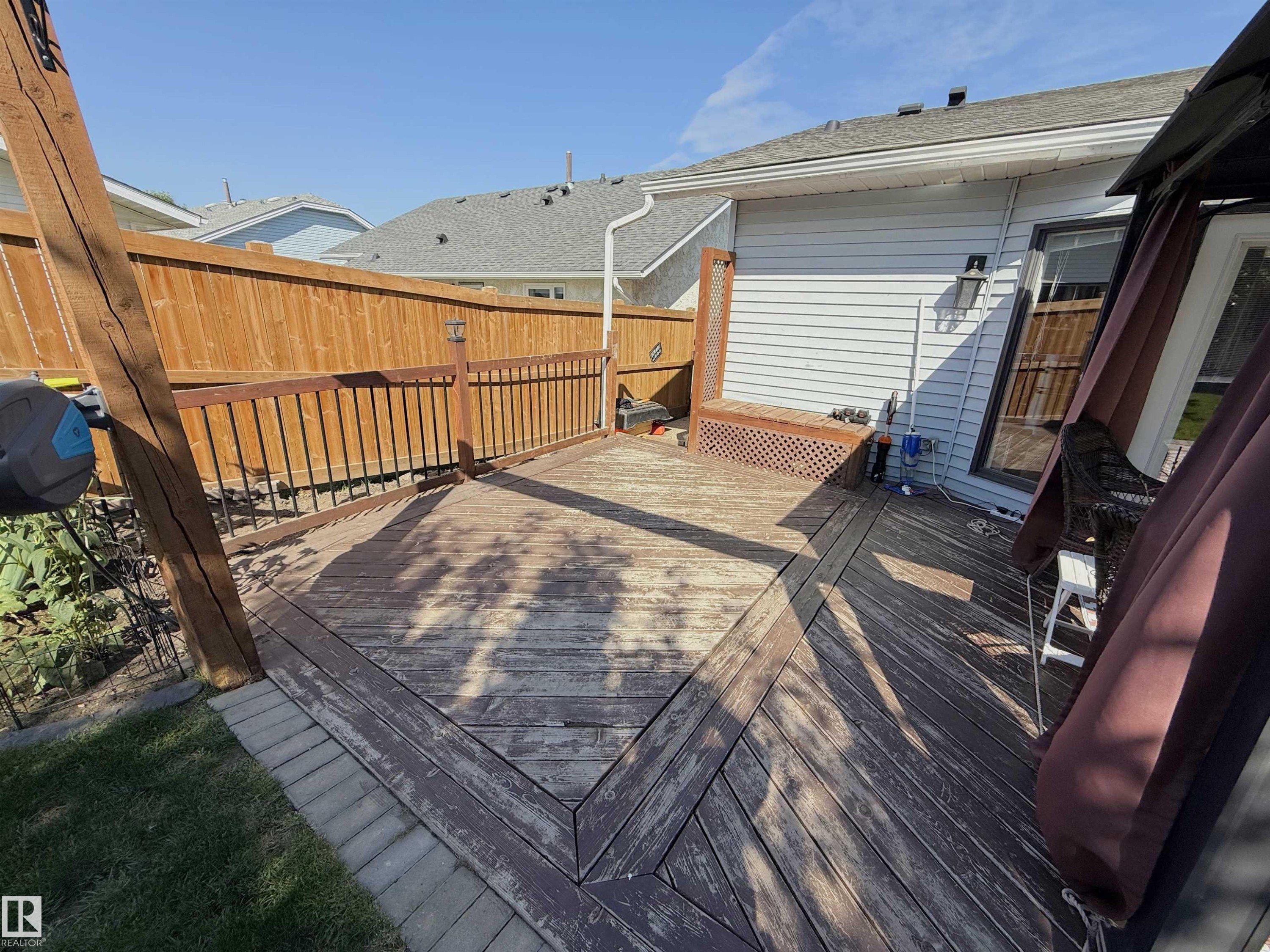 












123 WESTBOURNE Road

,
Spruce Grove,




AB
T7X 1S3

