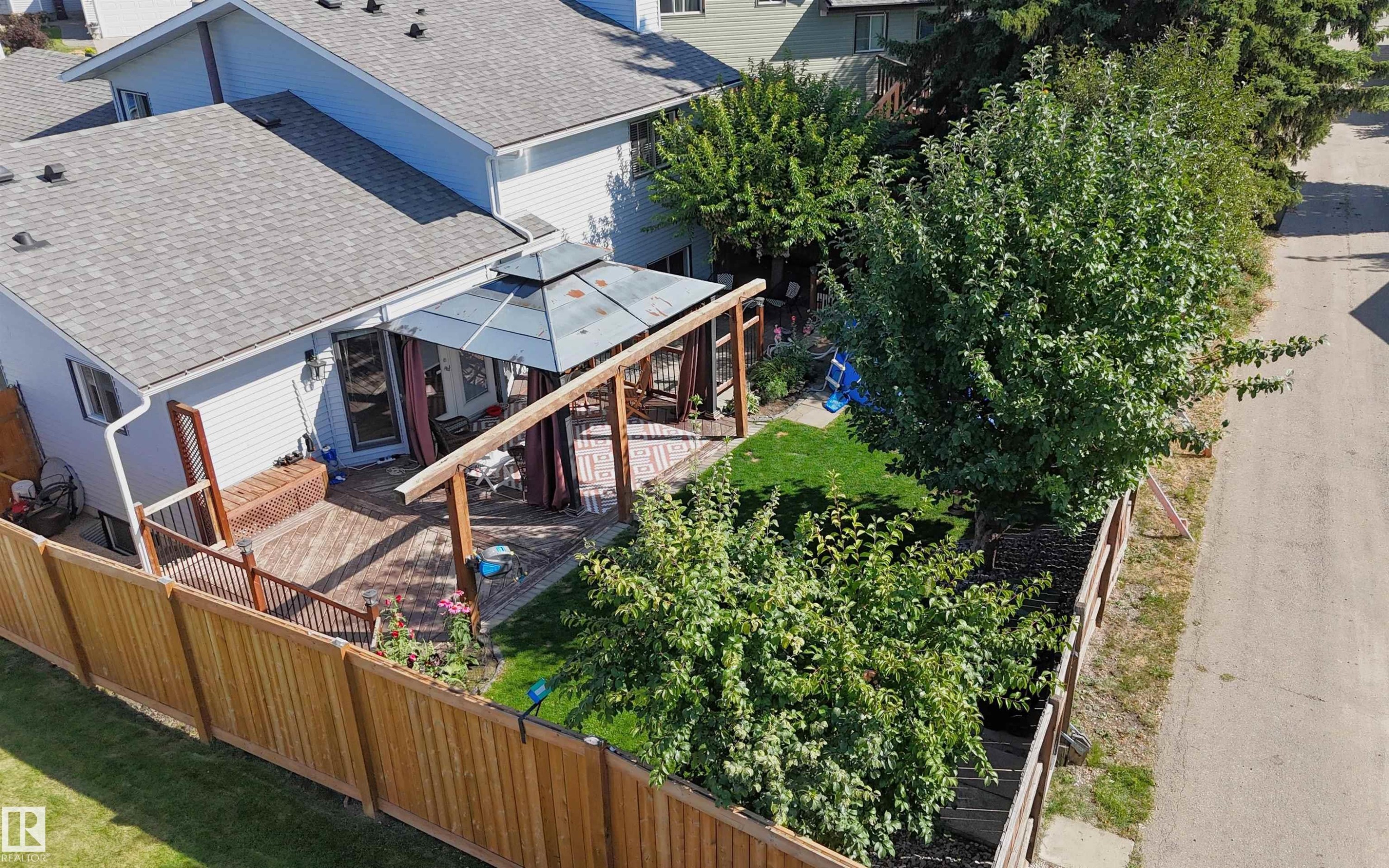 












123 WESTBOURNE Road

,
Spruce Grove,




AB
T7X 1S3

