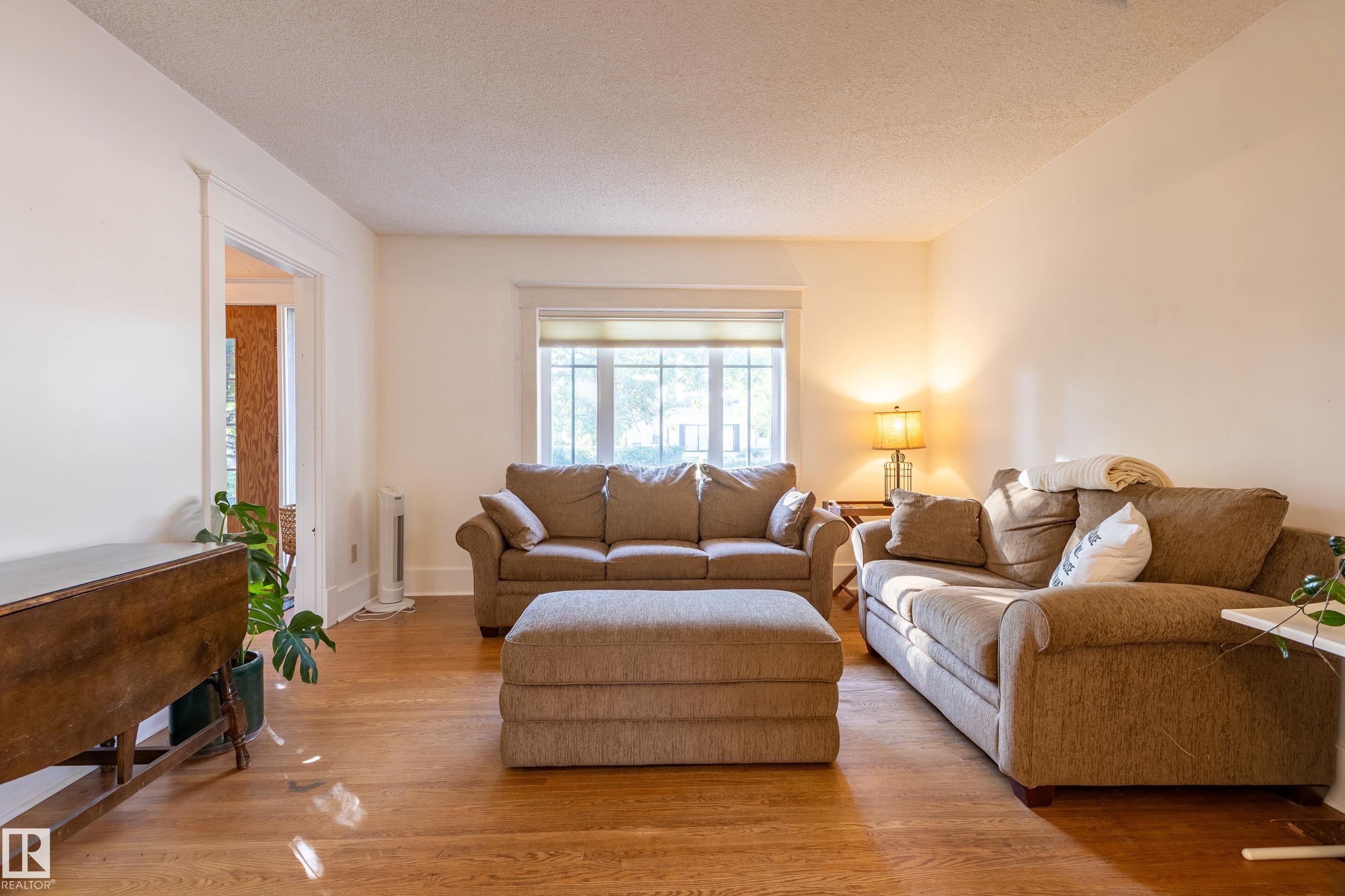 












10016 105 Street

,
Westlock,




AB
T7P 1V2

