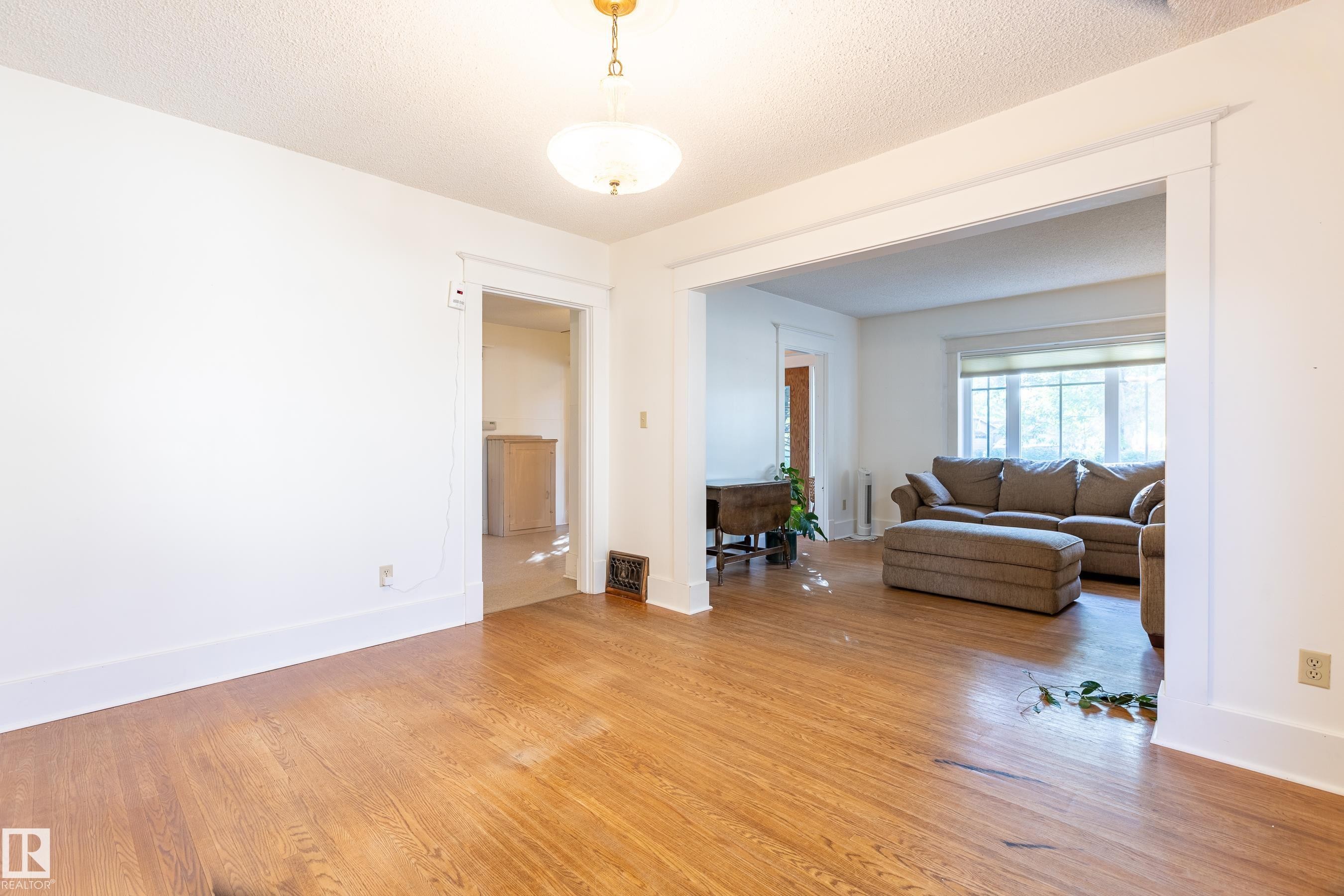 












10016 105 Street

,
Westlock,




AB
T7P 1V2

