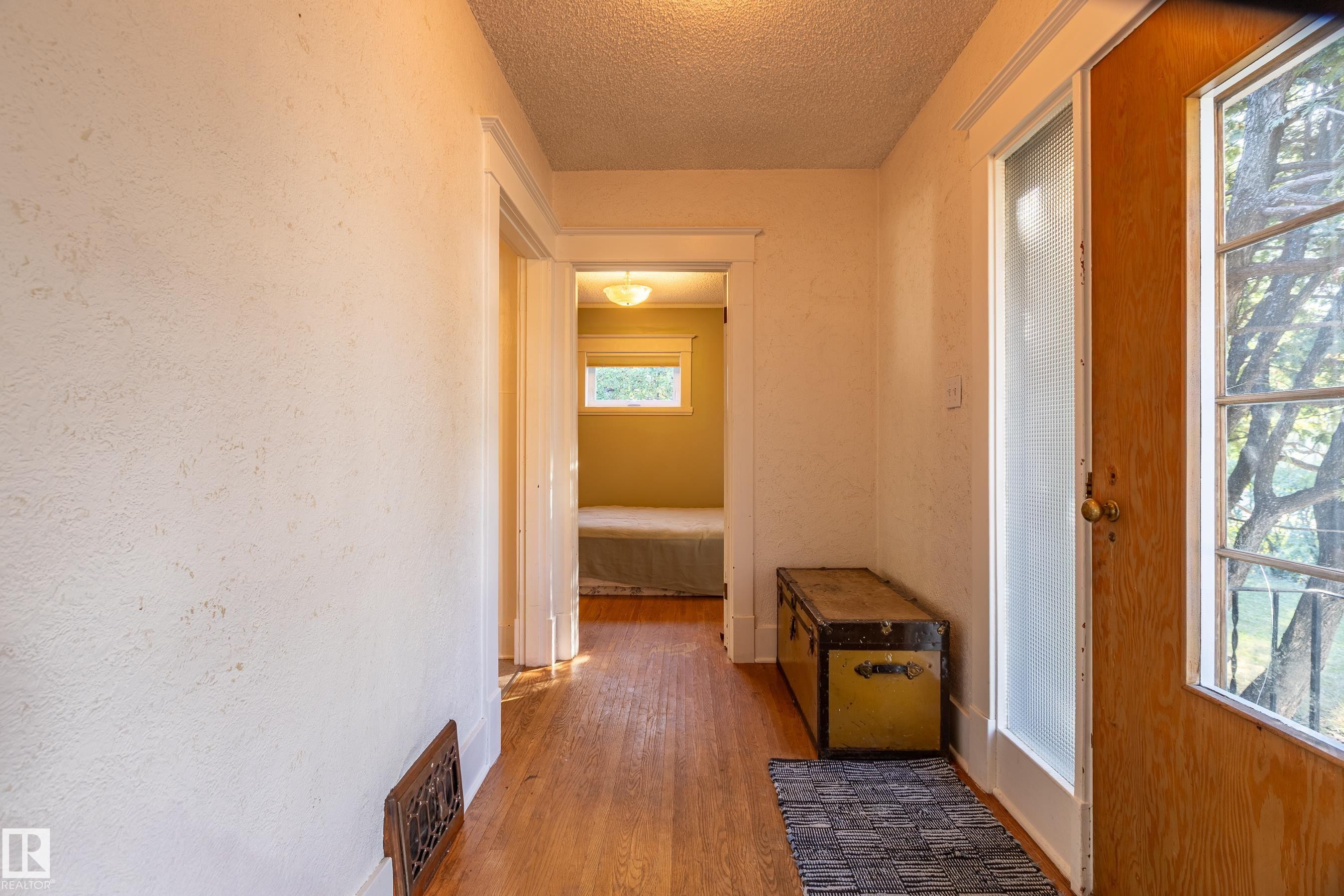 












10016 105 Street

,
Westlock,




AB
T7P 1V2

