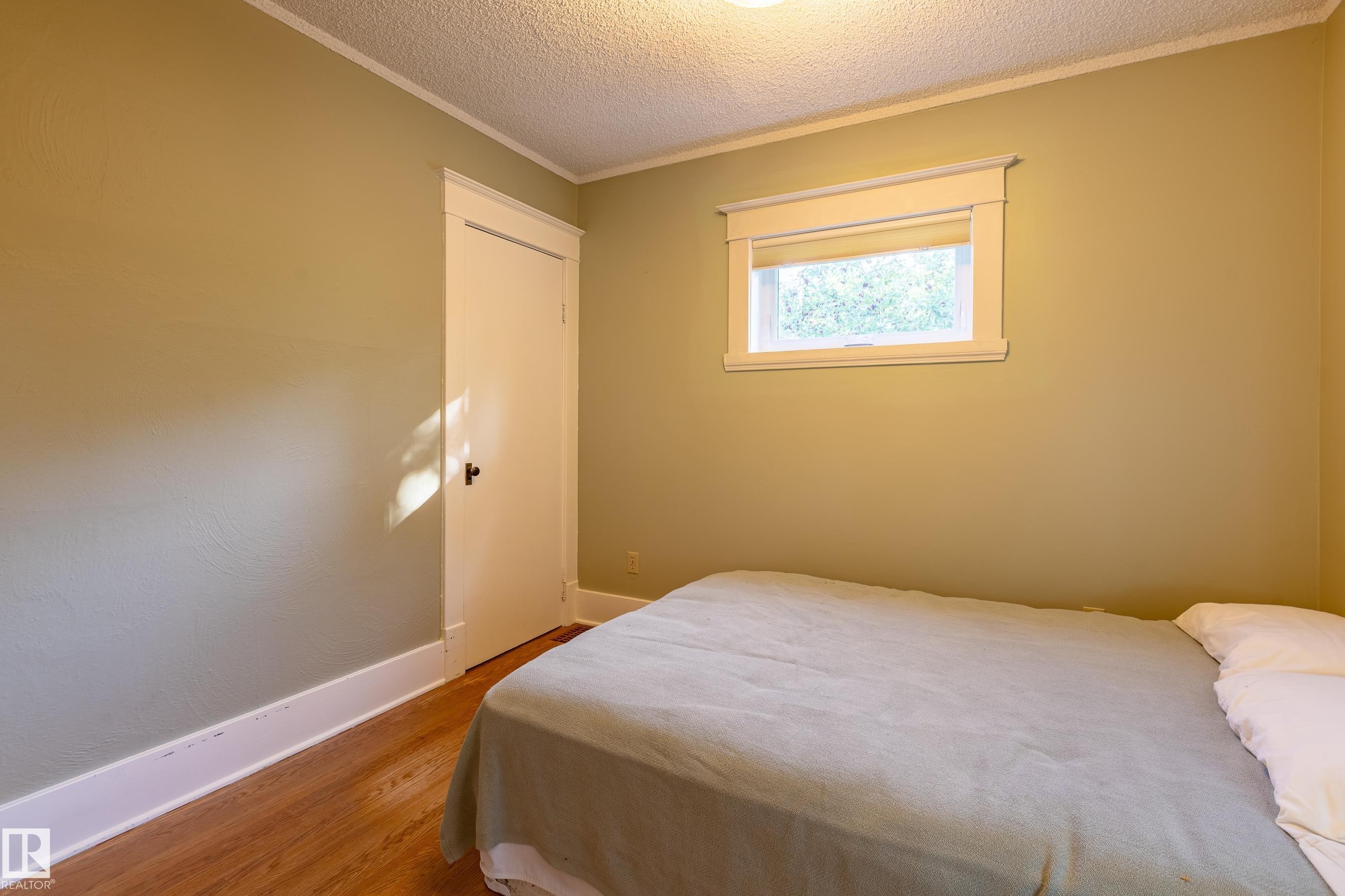 












10016 105 Street

,
Westlock,




AB
T7P 1V2

