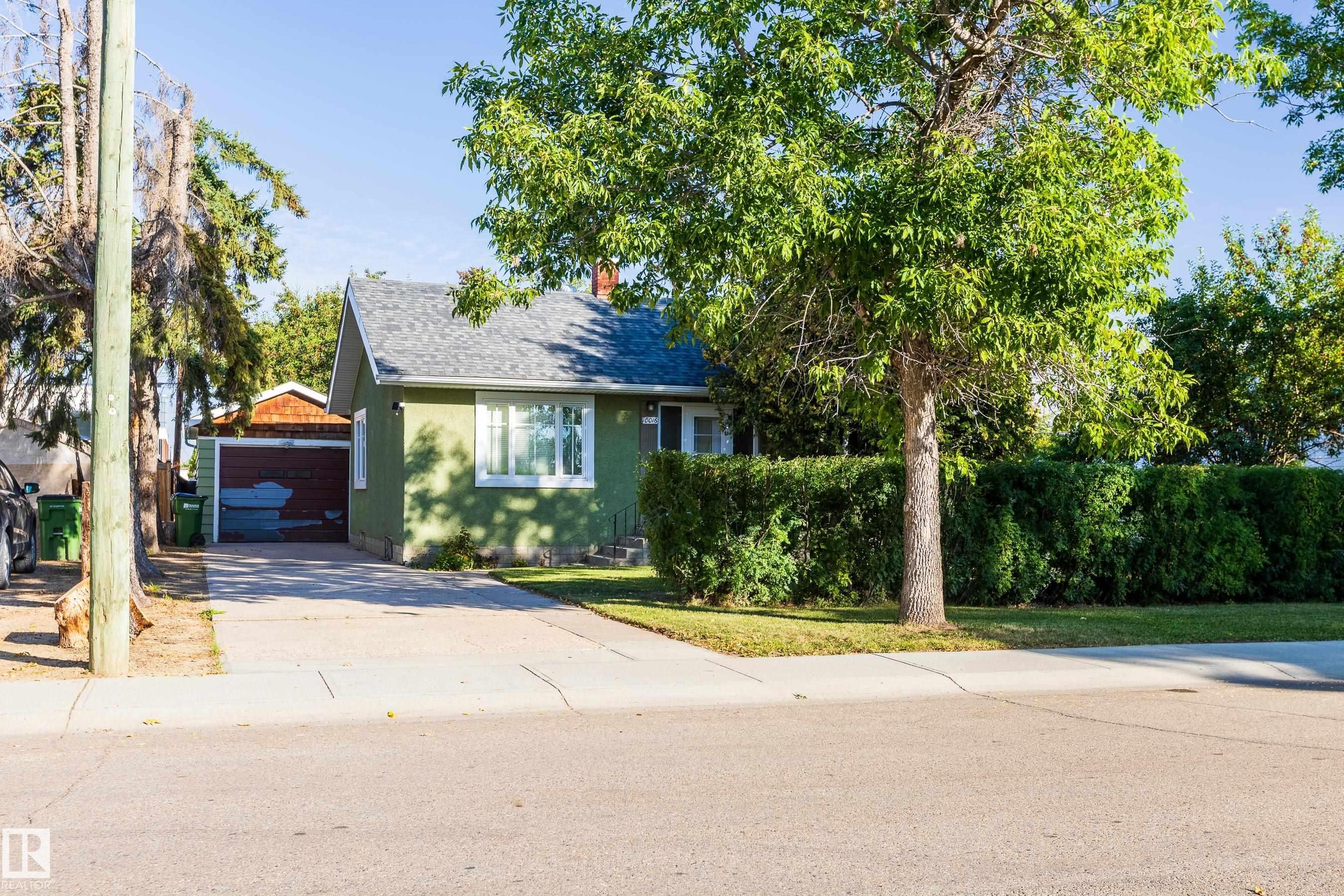 












10016 105 Street

,
Westlock,




AB
T7P 1V2

