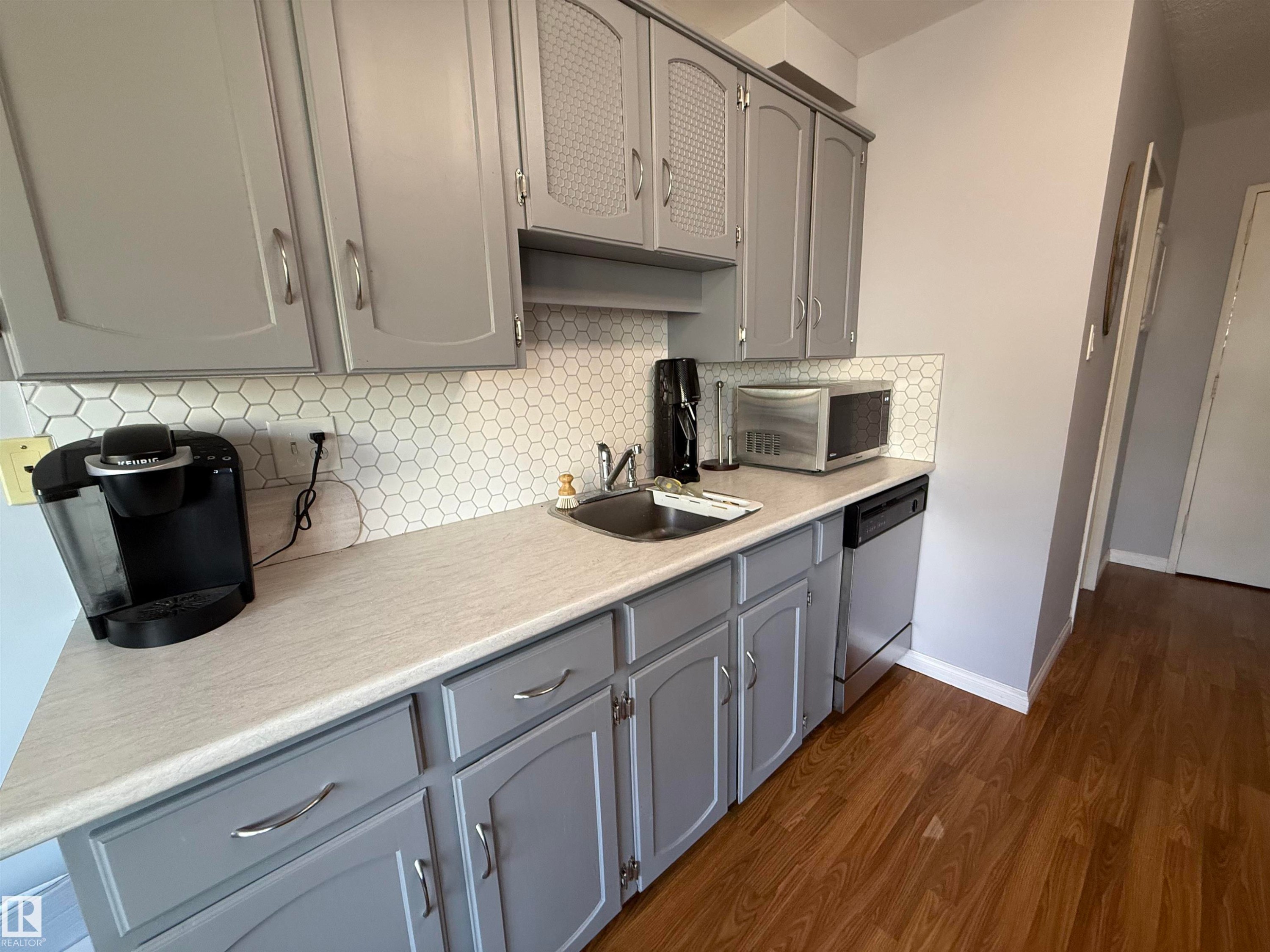 












207 7815 159 Street

,
Edmonton,




AB
T5R 2E1

