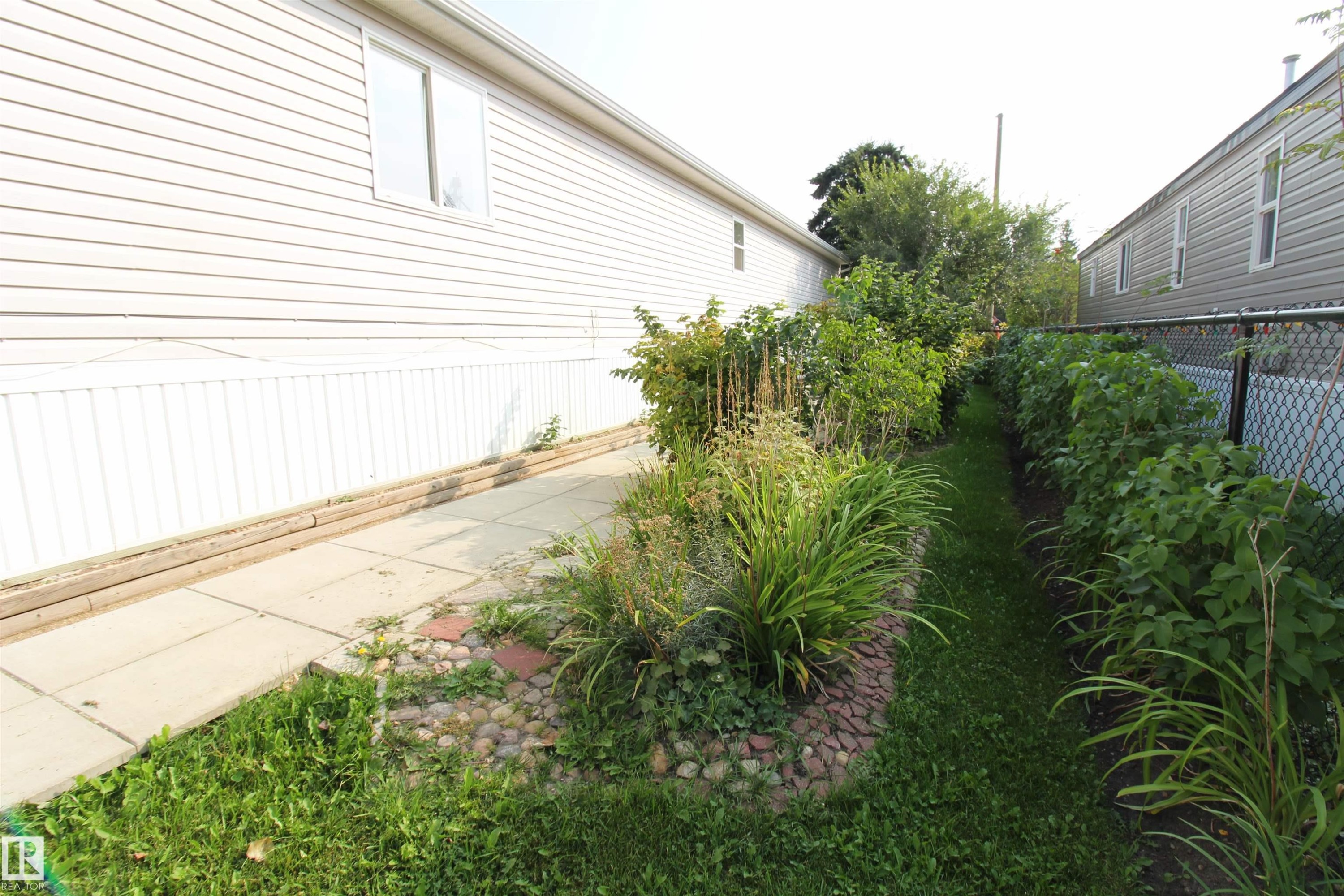 












10916 100 Avenue

,
Westlock,




AB
T7P 1N2

