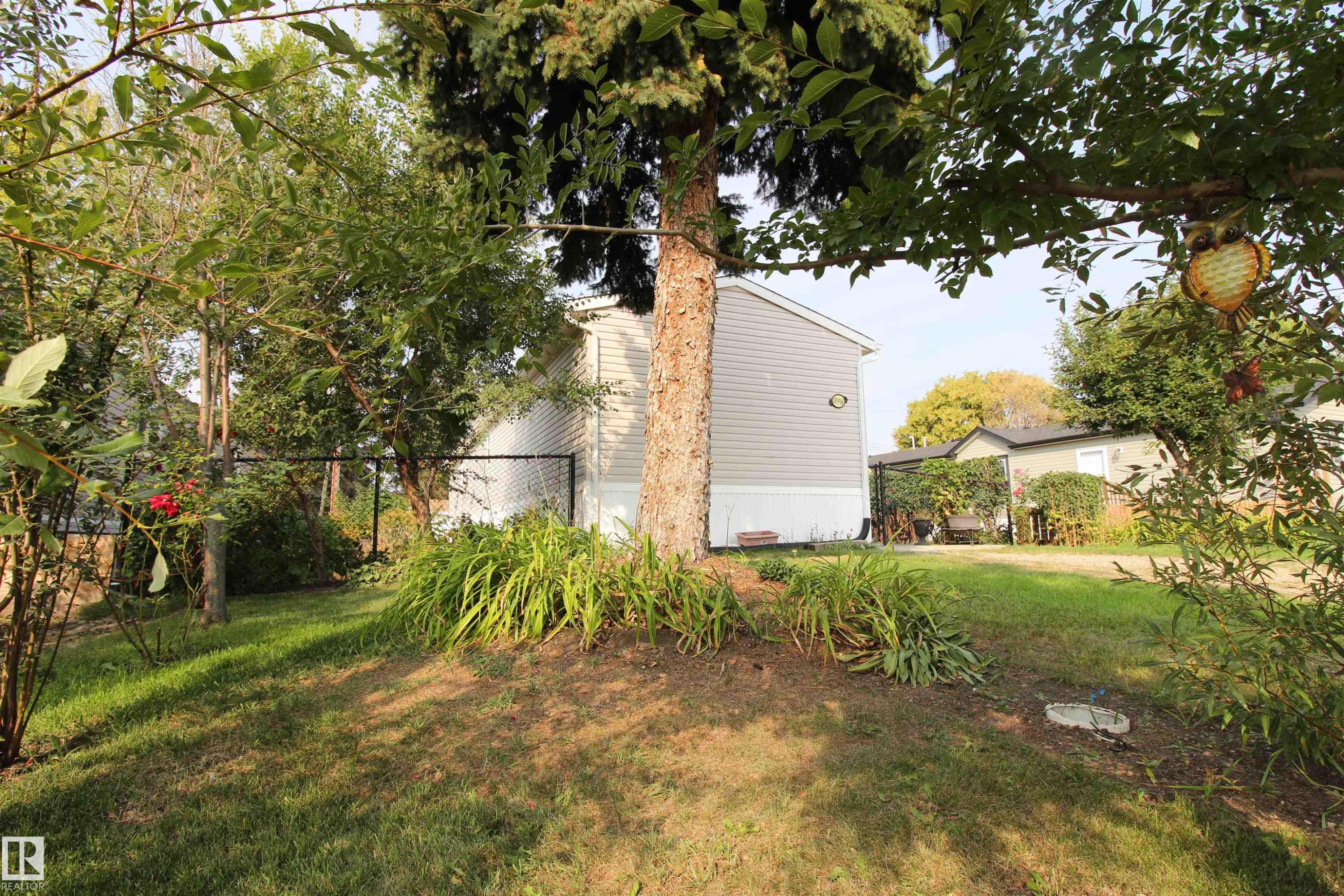 












10916 100 Avenue

,
Westlock,




AB
T7P 1N2

