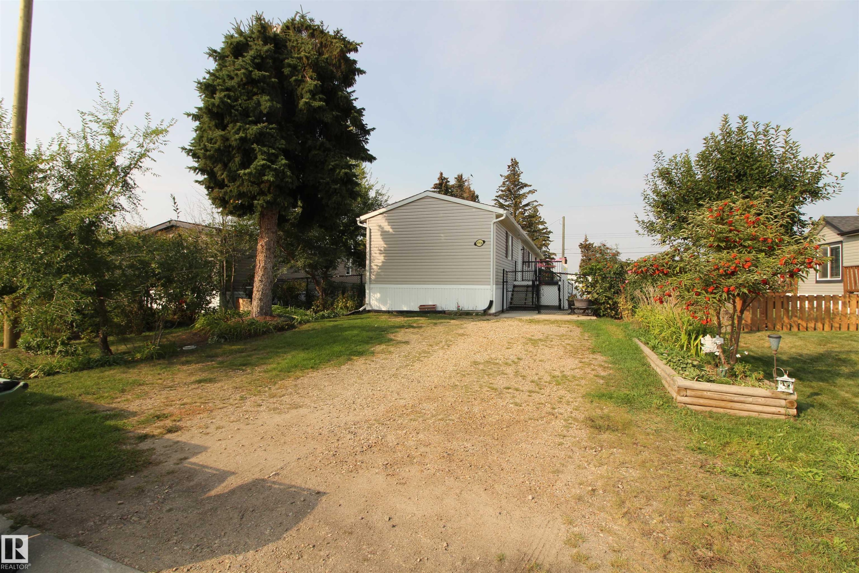 












10916 100 Avenue

,
Westlock,




AB
T7P 1N2

